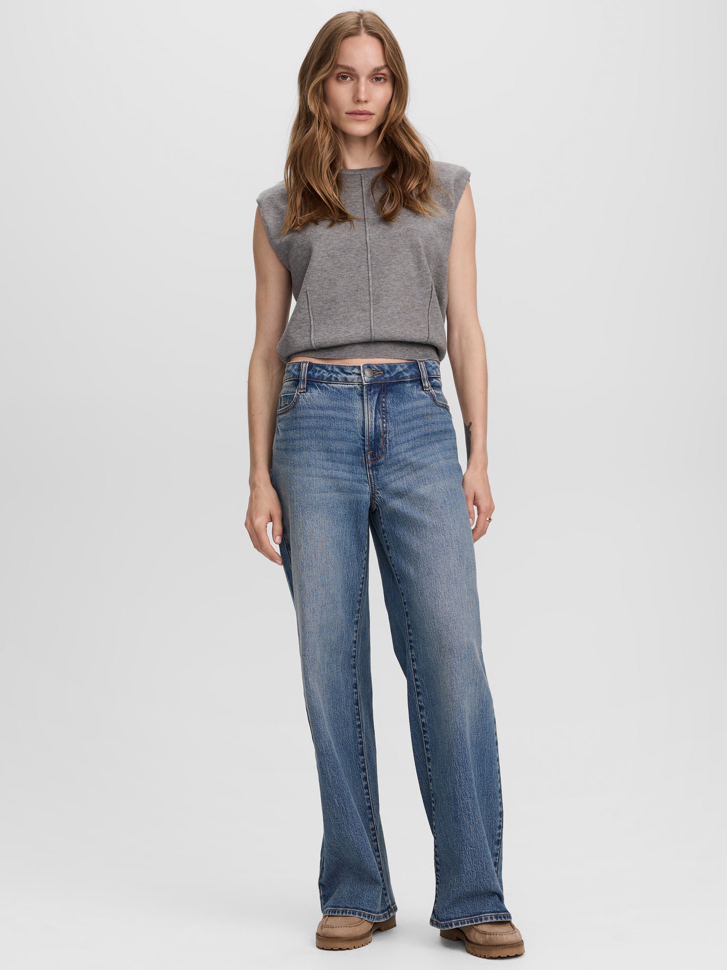 Wide-Leg Mid-Rise Jean