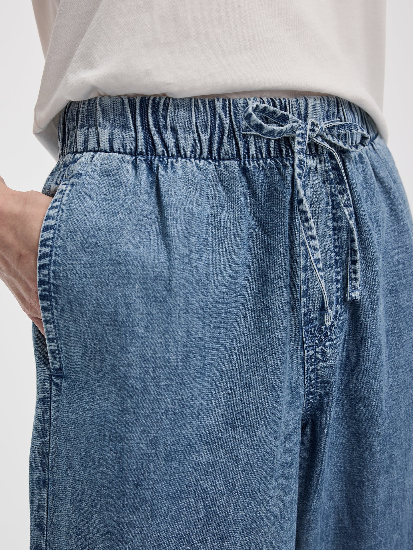 Wide-Leg High-Rise Cropped Denim Pant