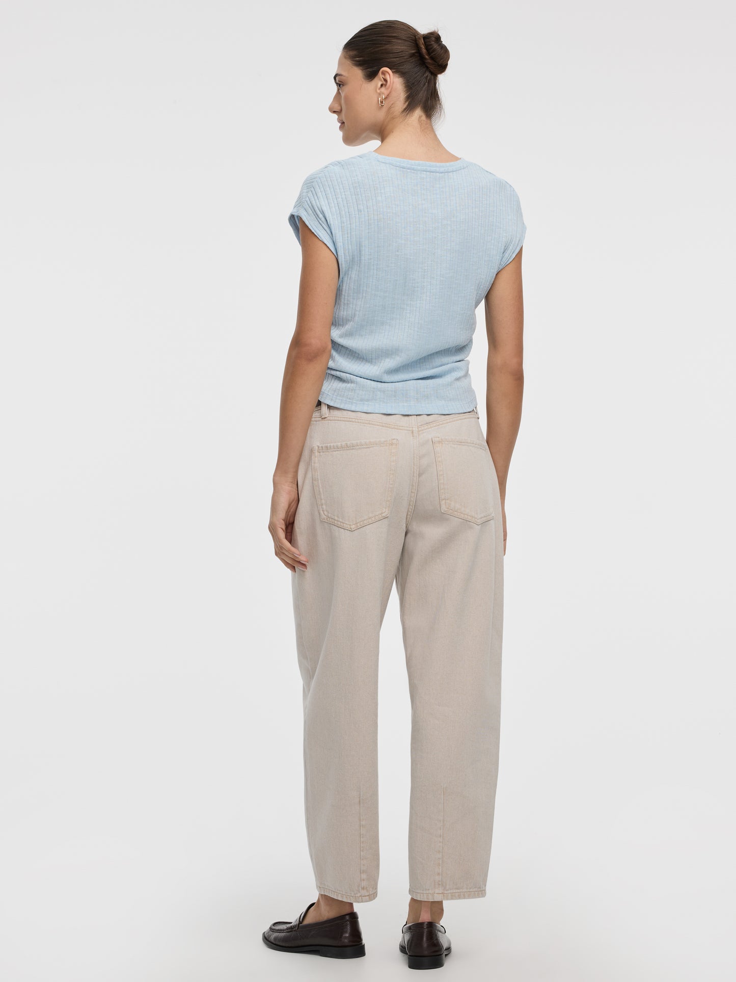 Extended-Sleeve Shirred Tee with Drawstrings