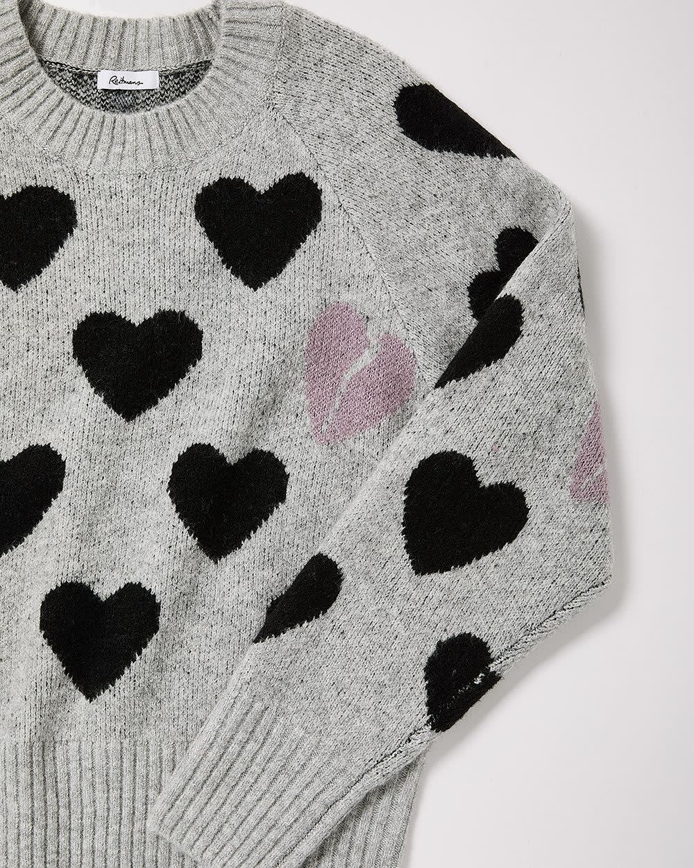 Pull à manches longues et col rond avec coeurs