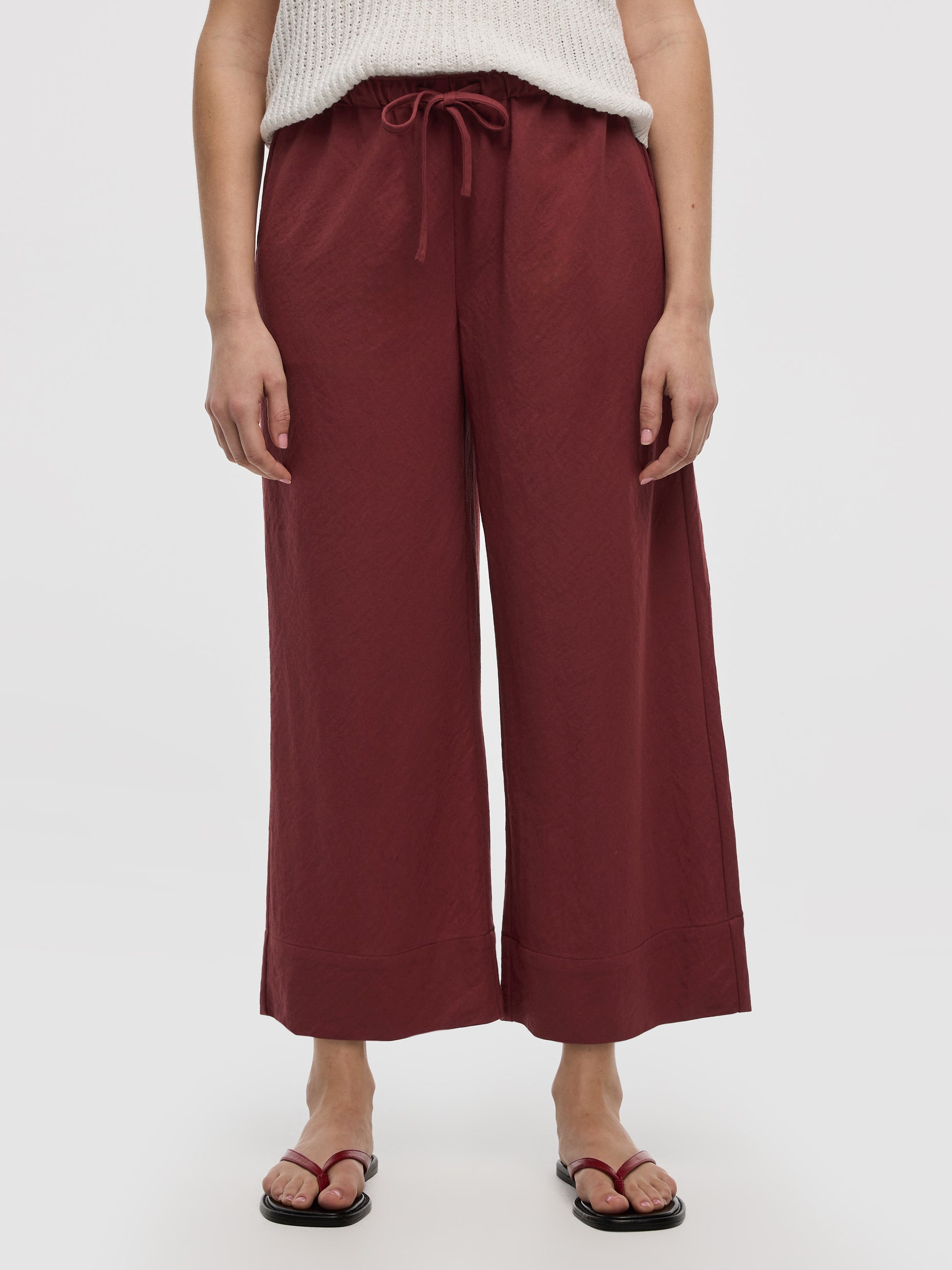 Wide-Leg Cropped Piqué Pant