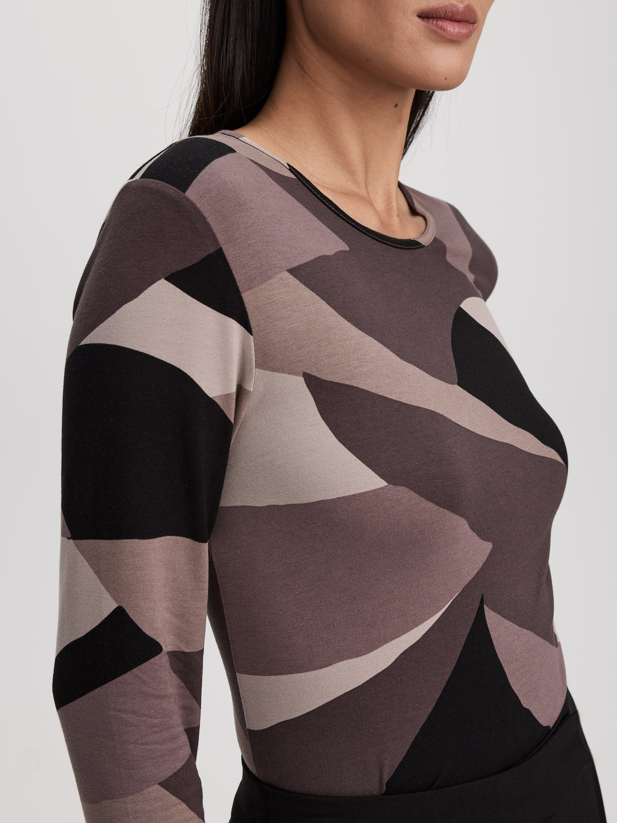 Long-Sleeve Crew-Neck T-Shirt - R Essentials