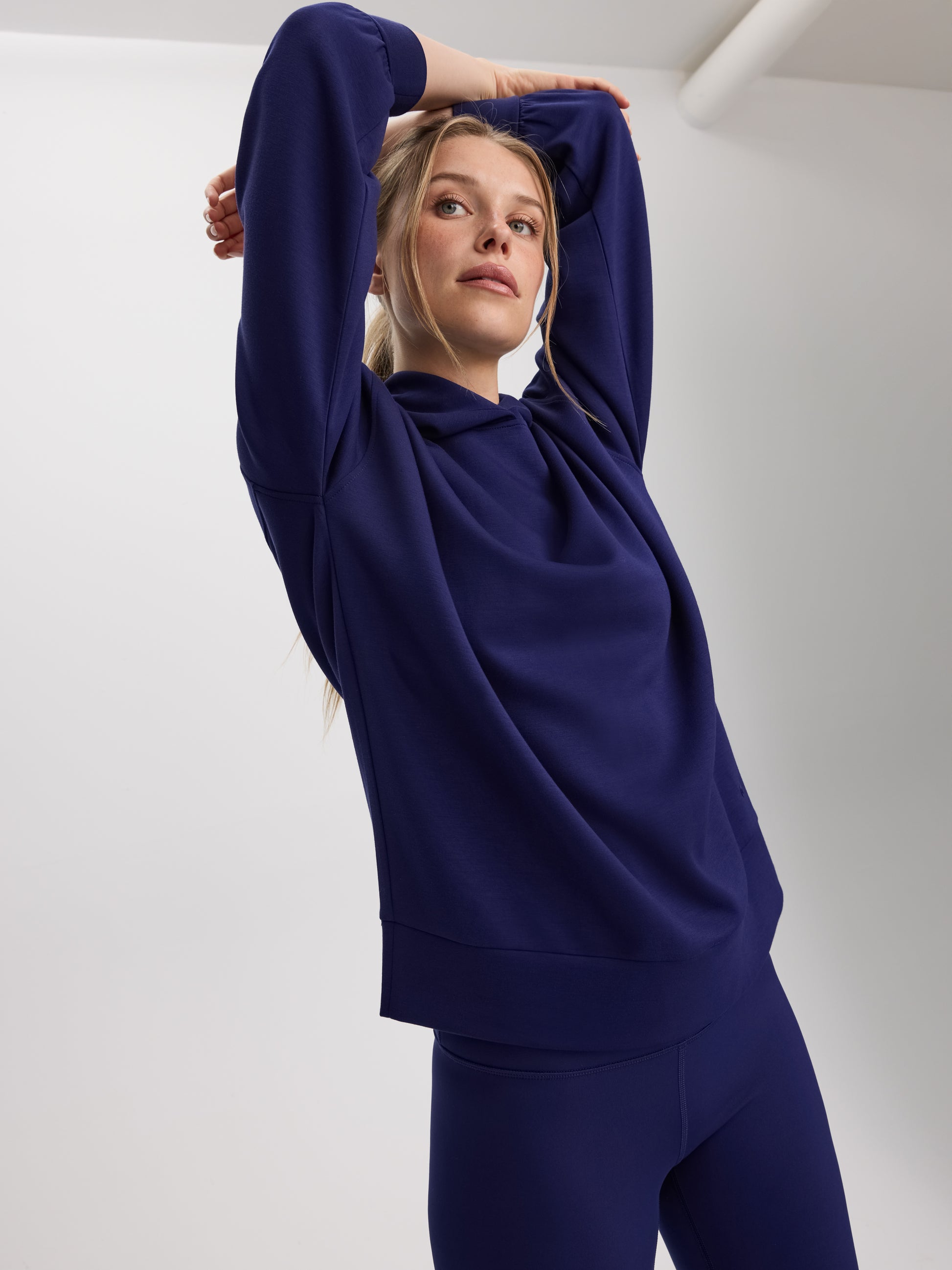 Long Hoodie - HYLUX Hyba