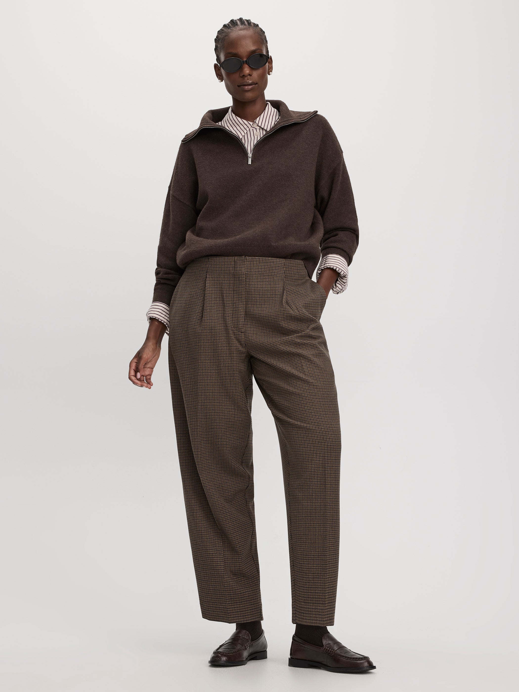 Houndstooth Mid-Rise Barrel Pants - The Timeless - Curvy Fit