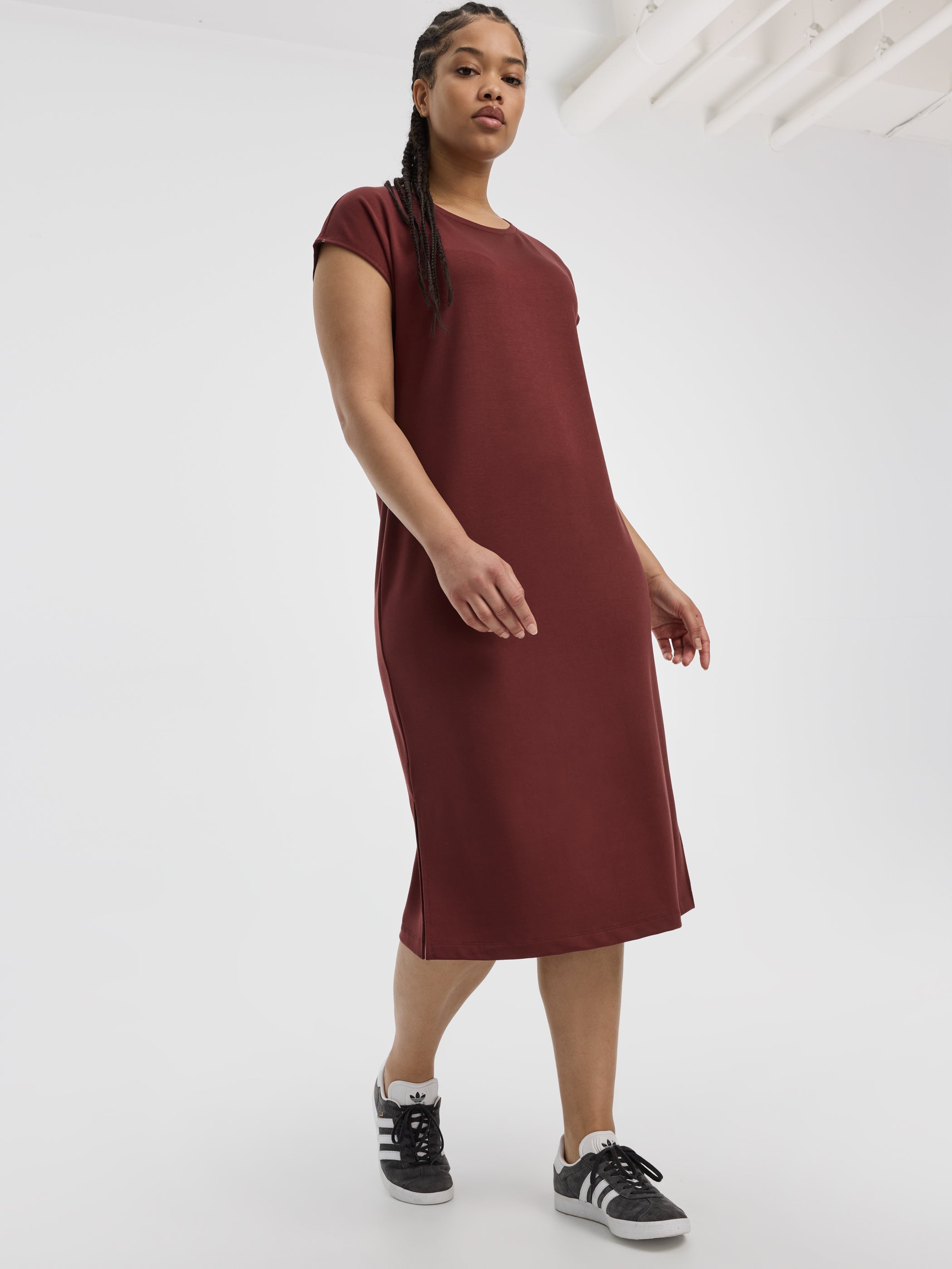 Extended-Sleeve Crew-Neck Midi Dress