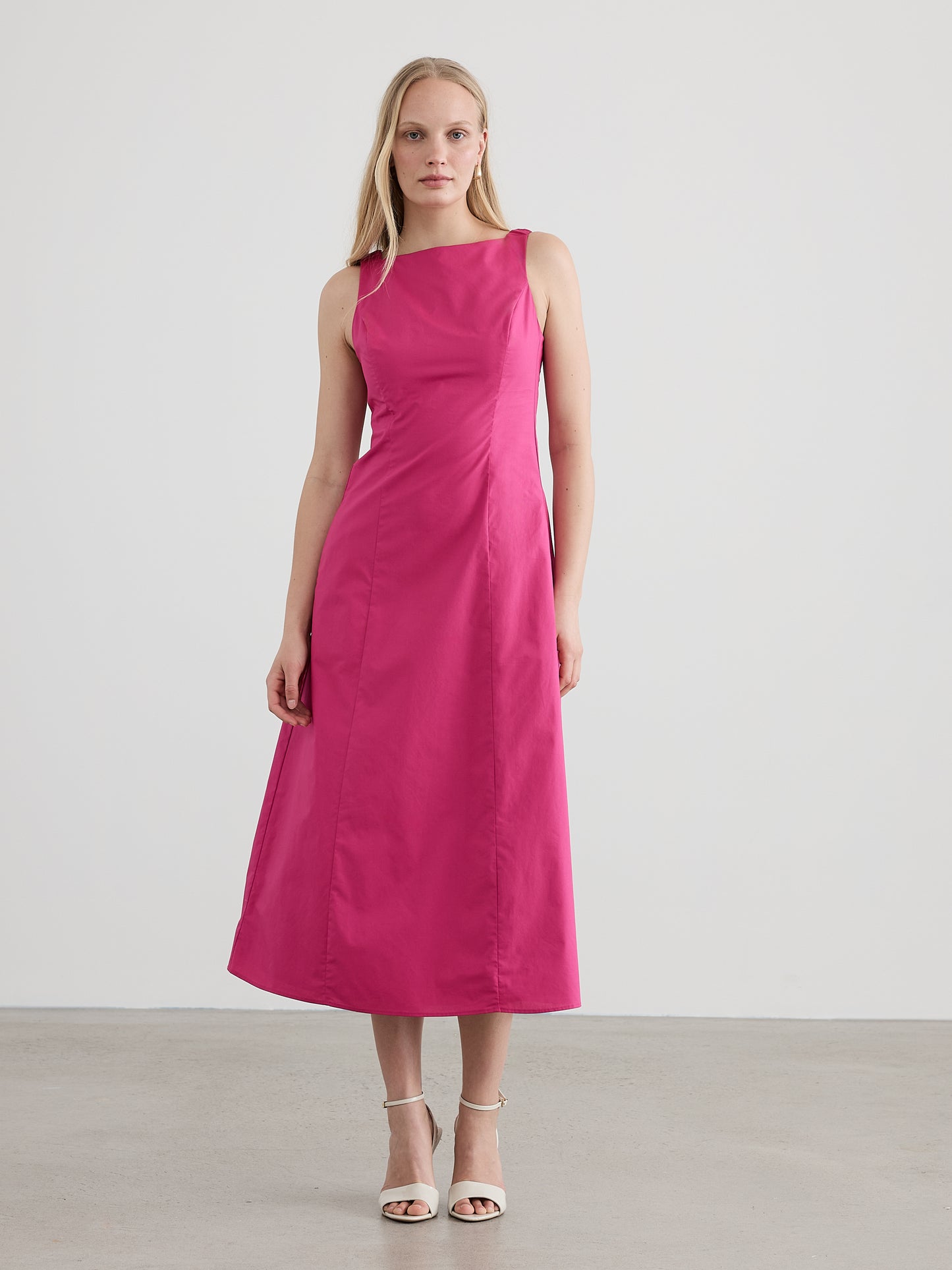 Sleeveless Boat-Neck Maxi Dress