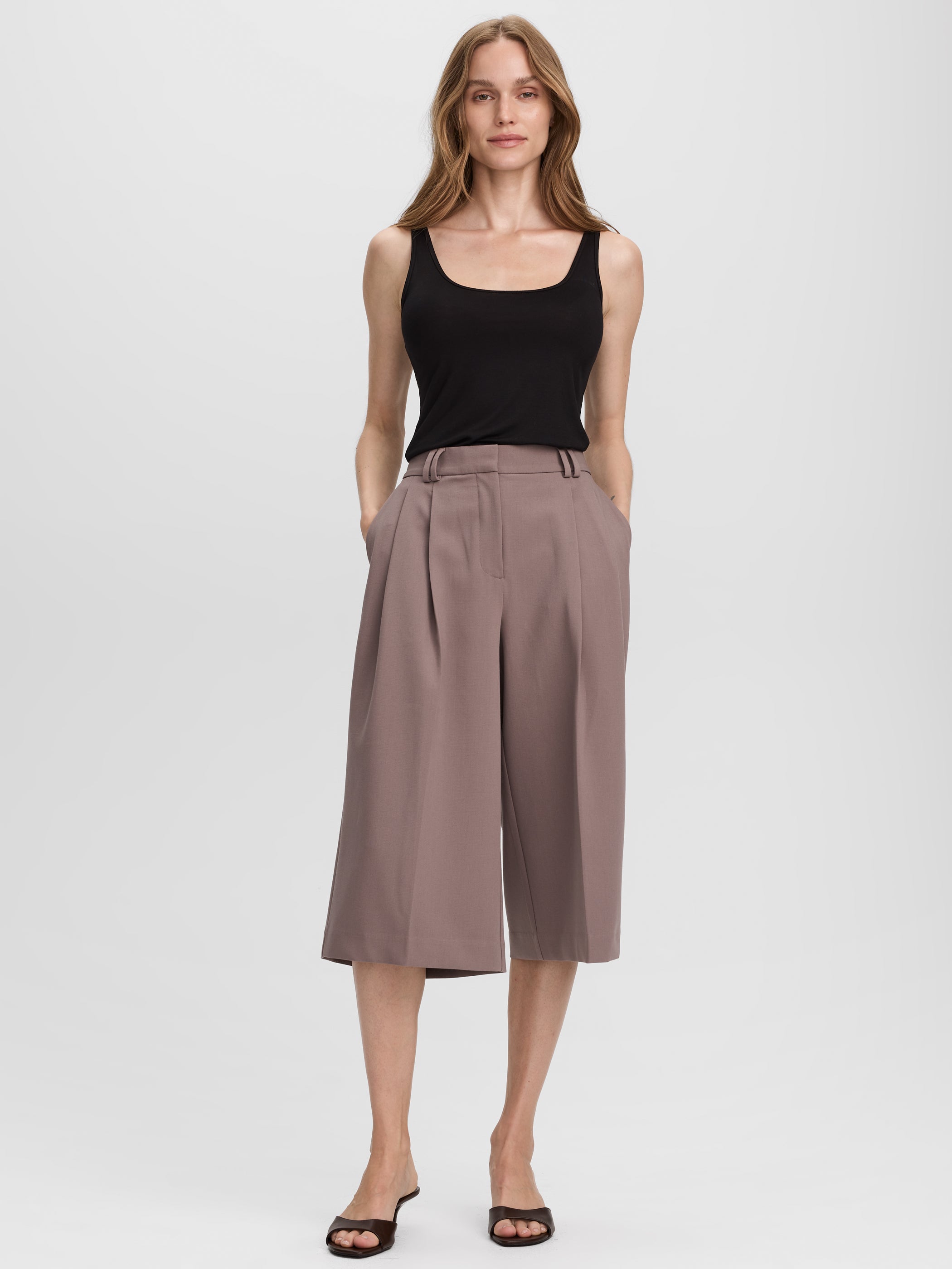 Pleated Bermuda Shorts