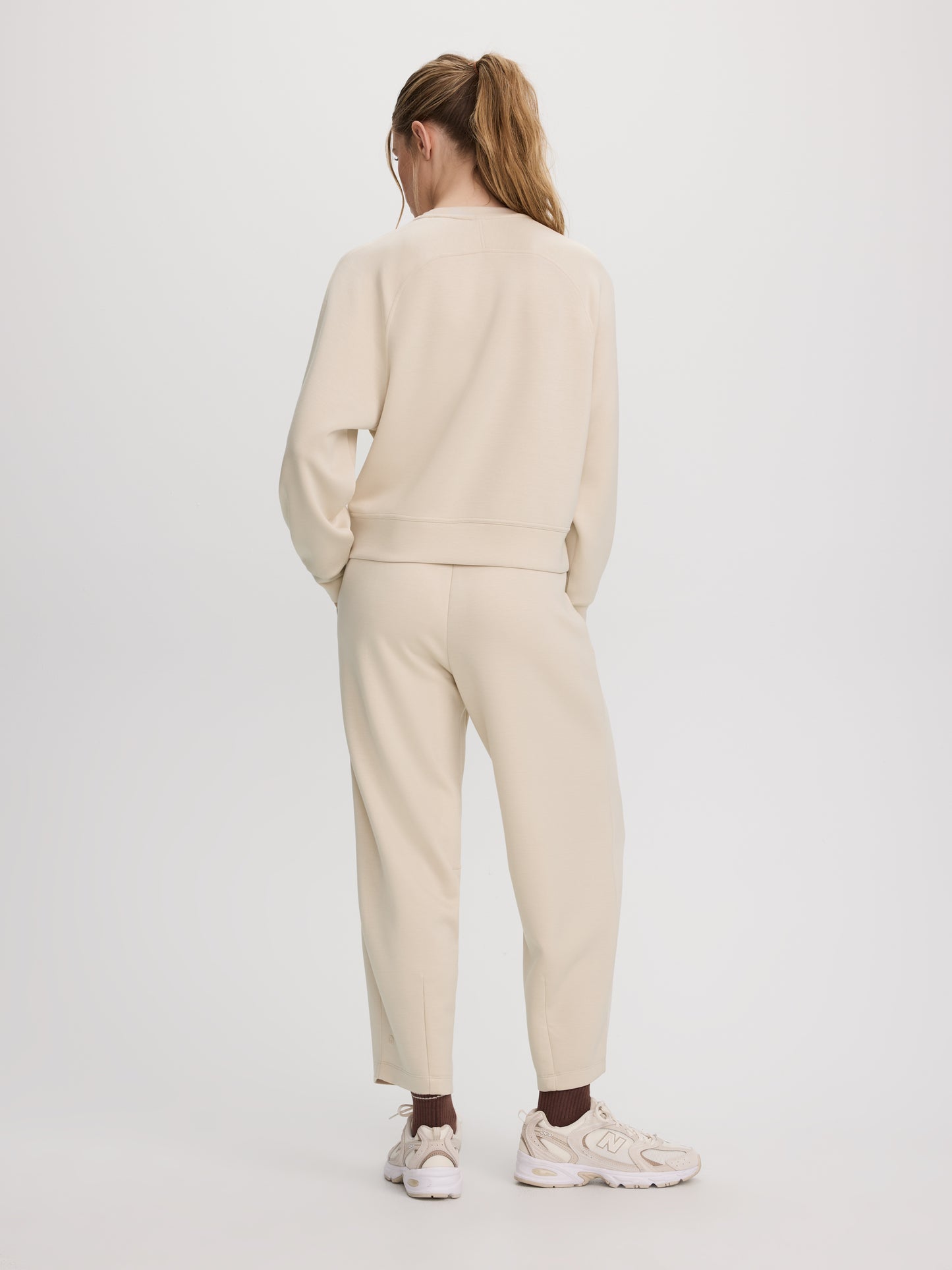 Long-Sleeve Sweatshirt - HYLUX Hyba