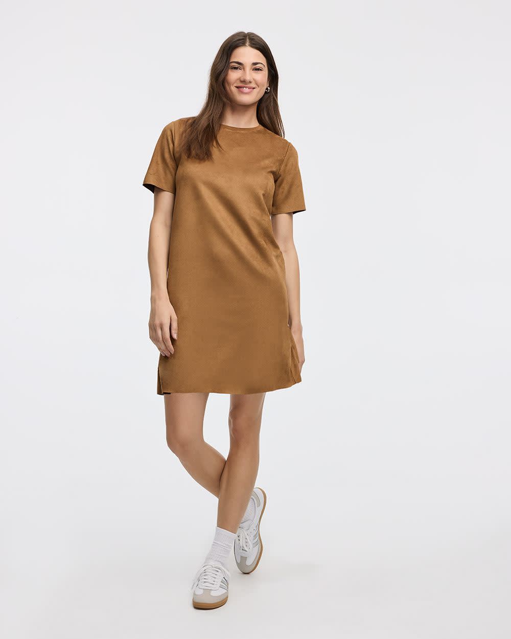 Robe t-shirt en faux suède à manches courtes