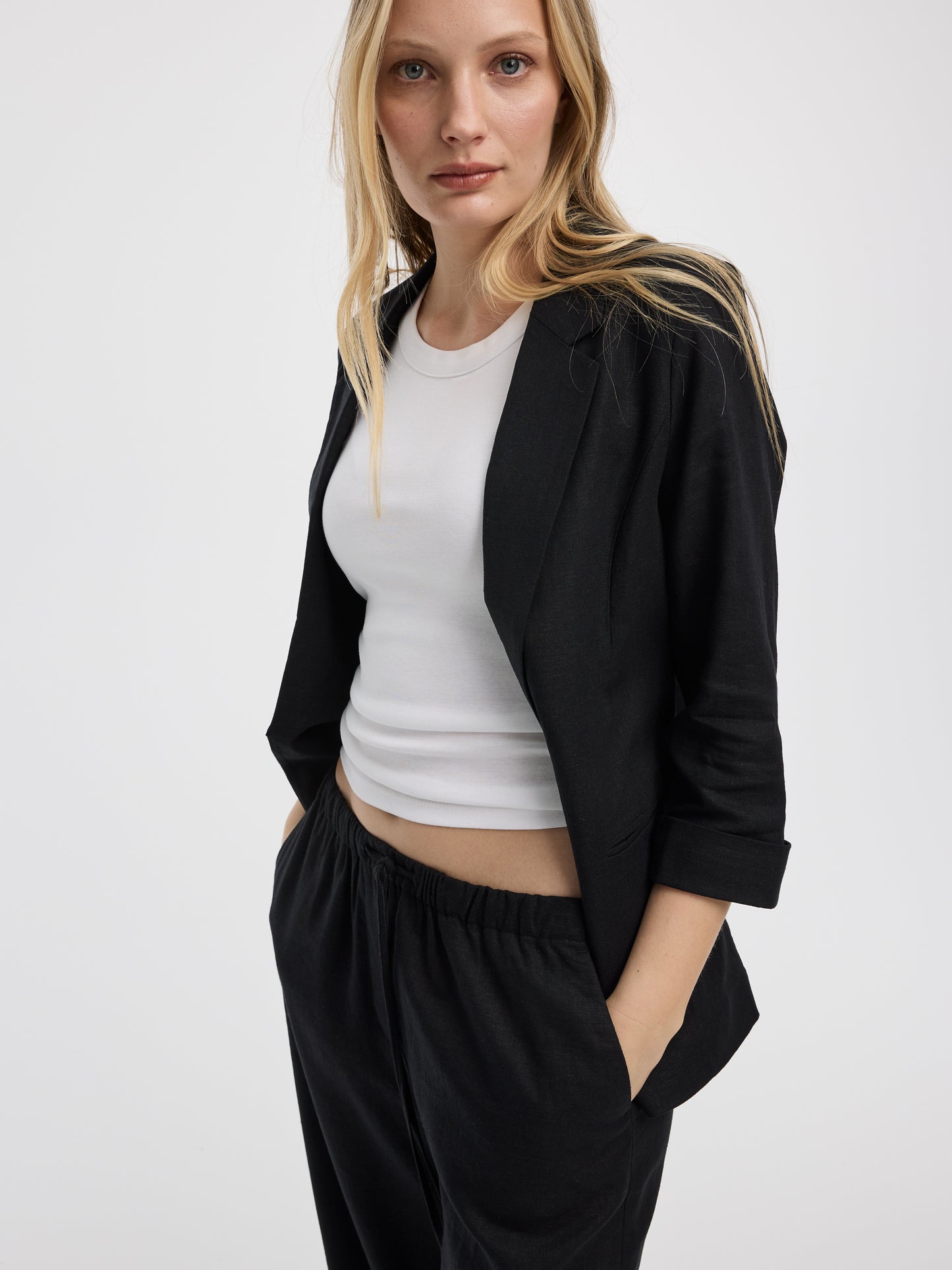 Open Linen Blazer with 3/4 Sleeves