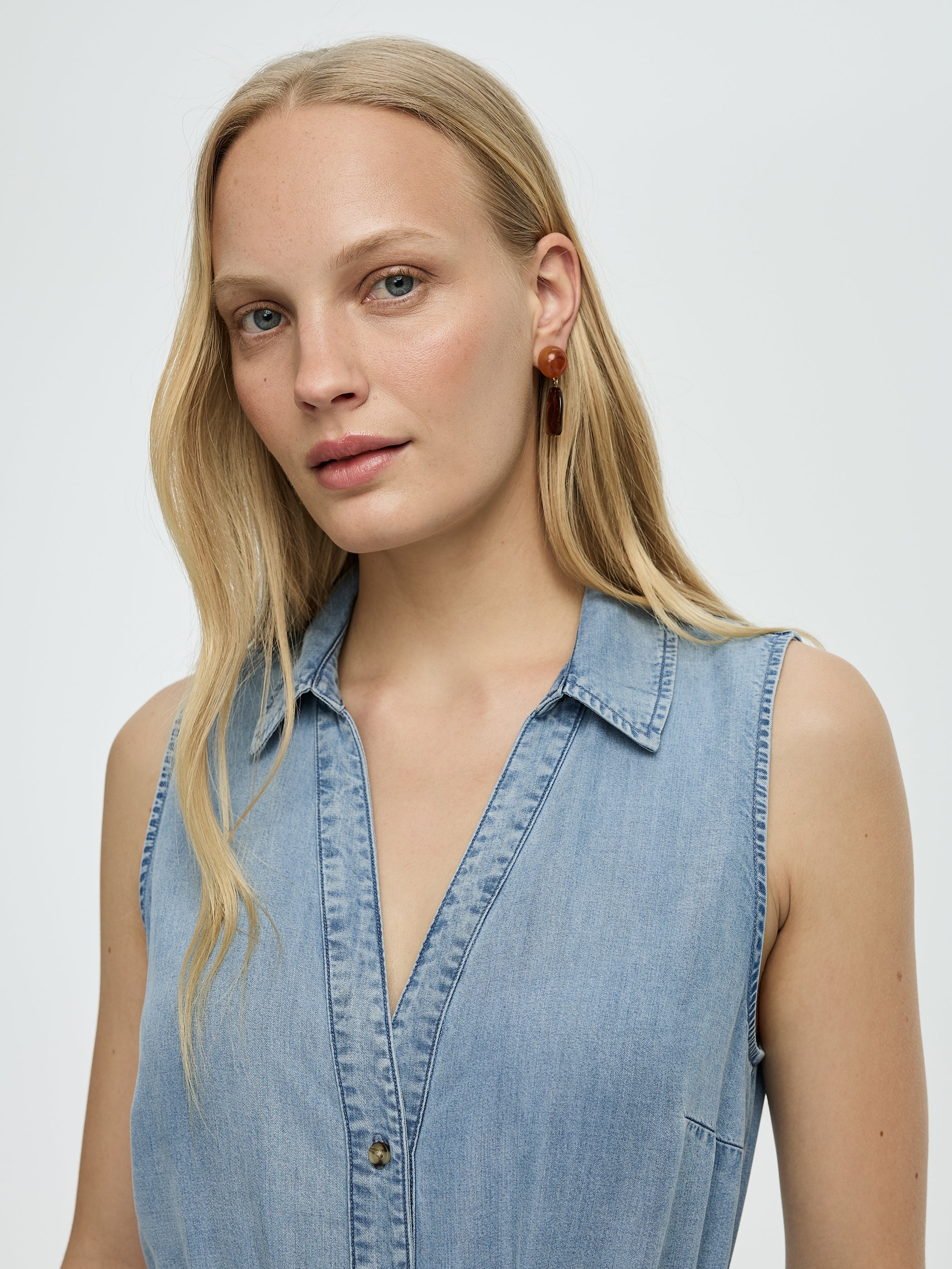 Sleeveless Buttoned-Down Midi Dress