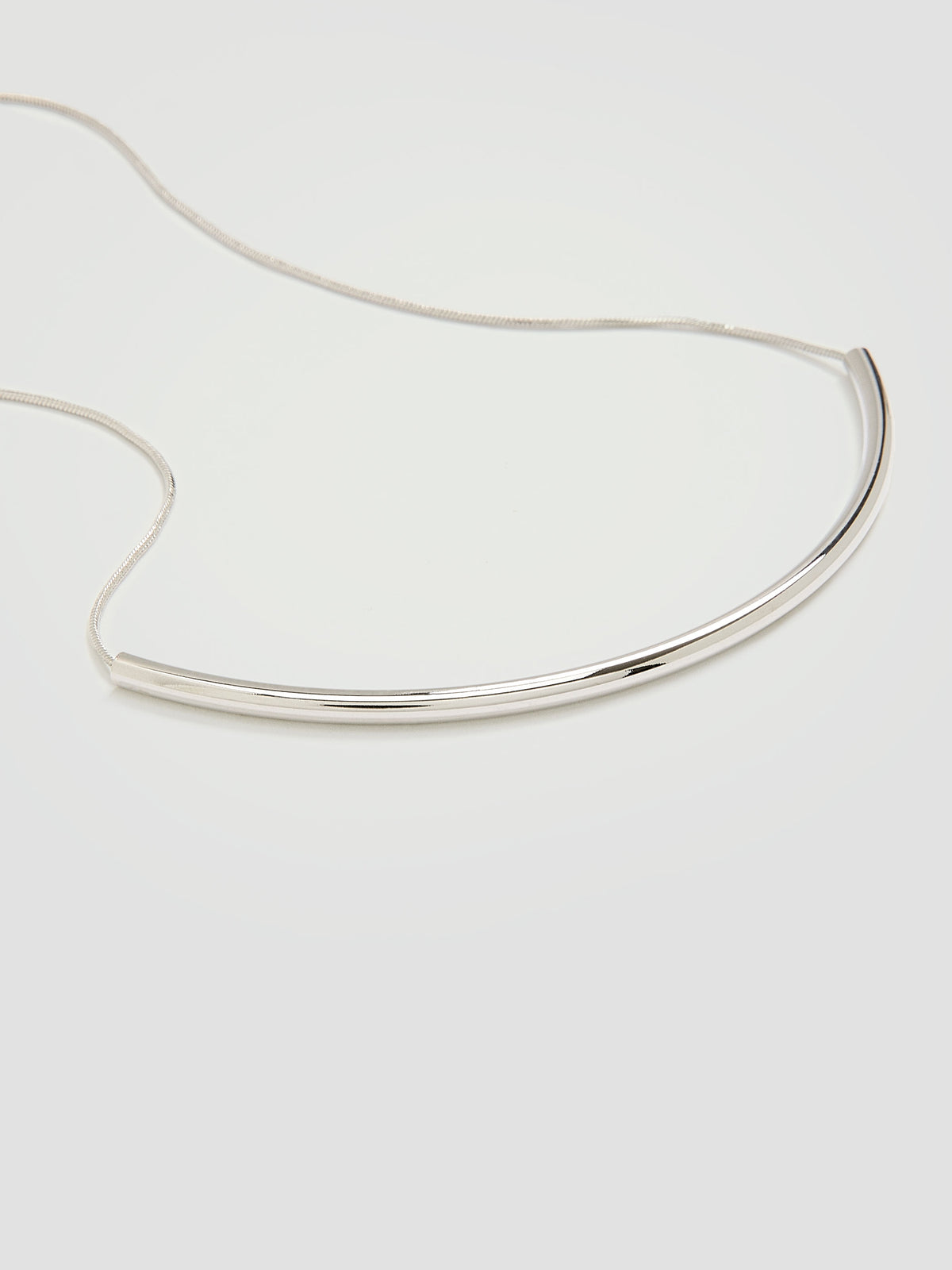 Short Necklace with U-Shaped Pendant