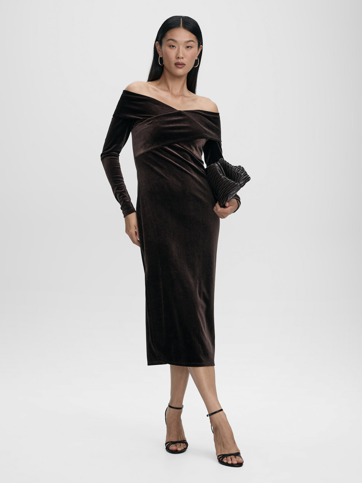 Long-Sleeve Midi Bodycon Velvet Dress