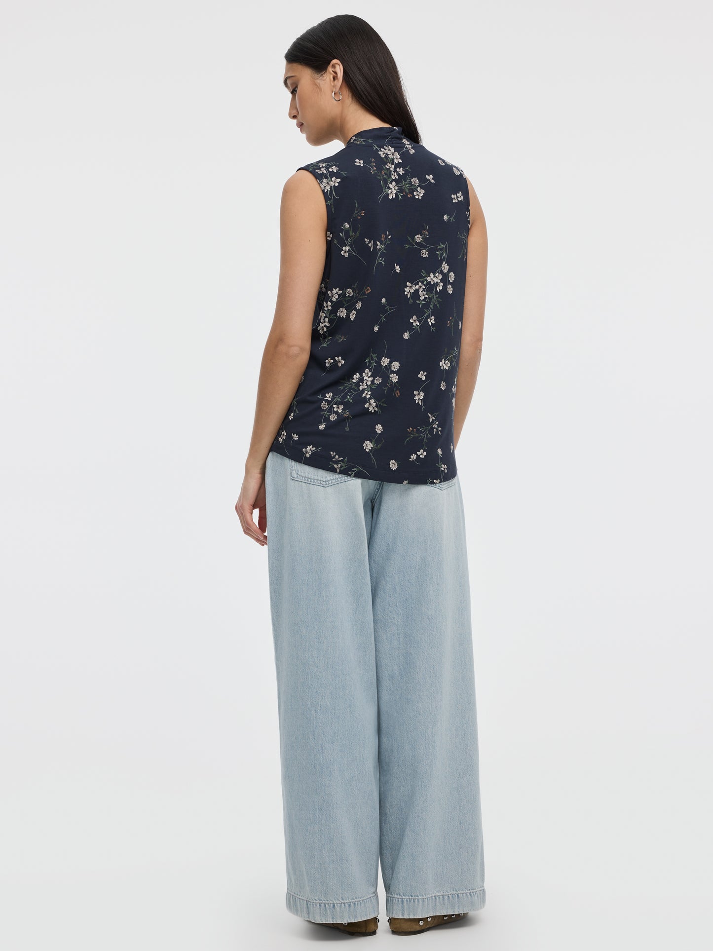 Sleeveless V-Neck Top