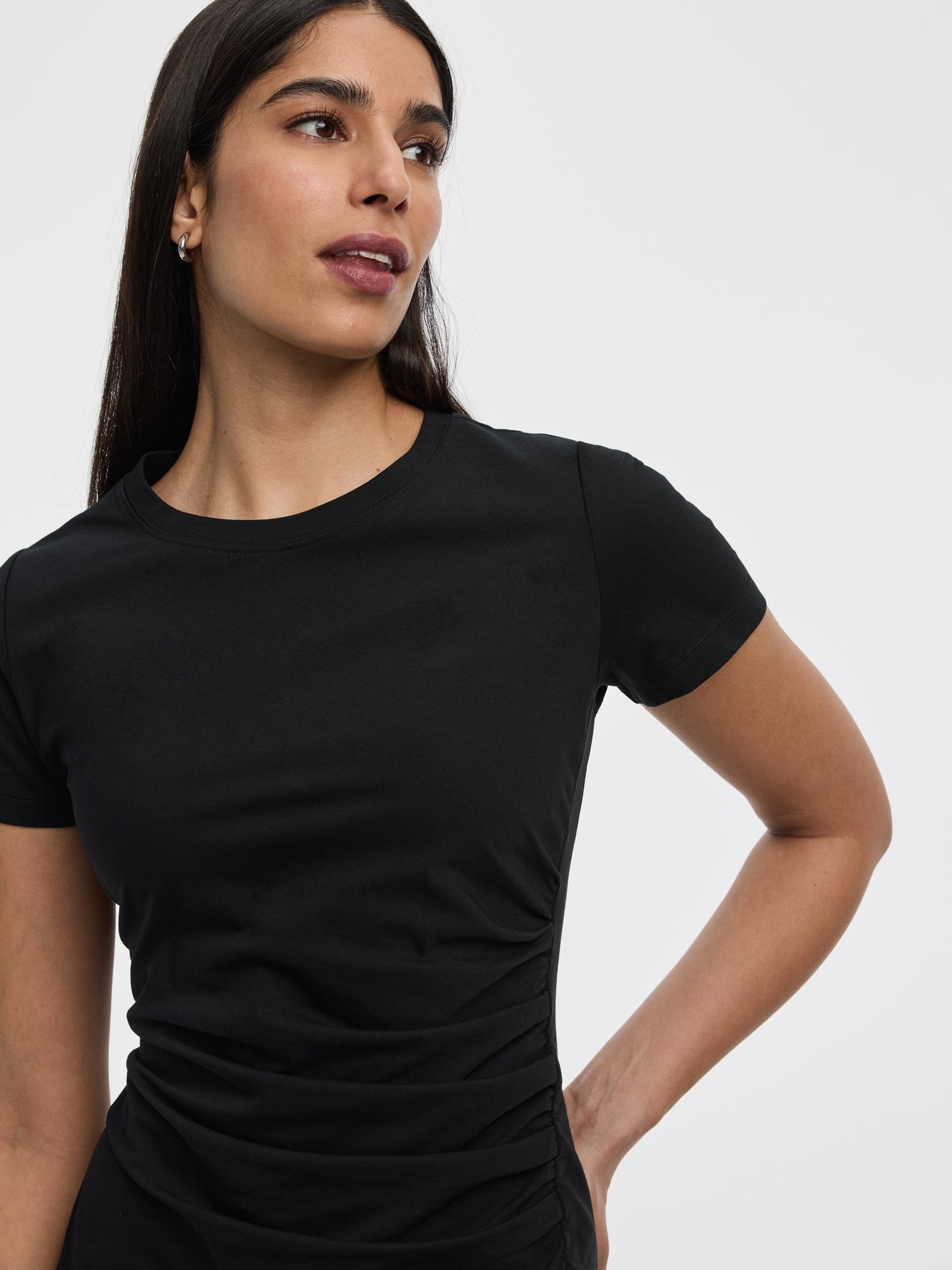 Women's Short-Sleeve Bodycon Midi Dress with Side Shirring | Reitmans Women's Short-Sleeve Bodycon Midi Dress with Side Shirring | Reitmans