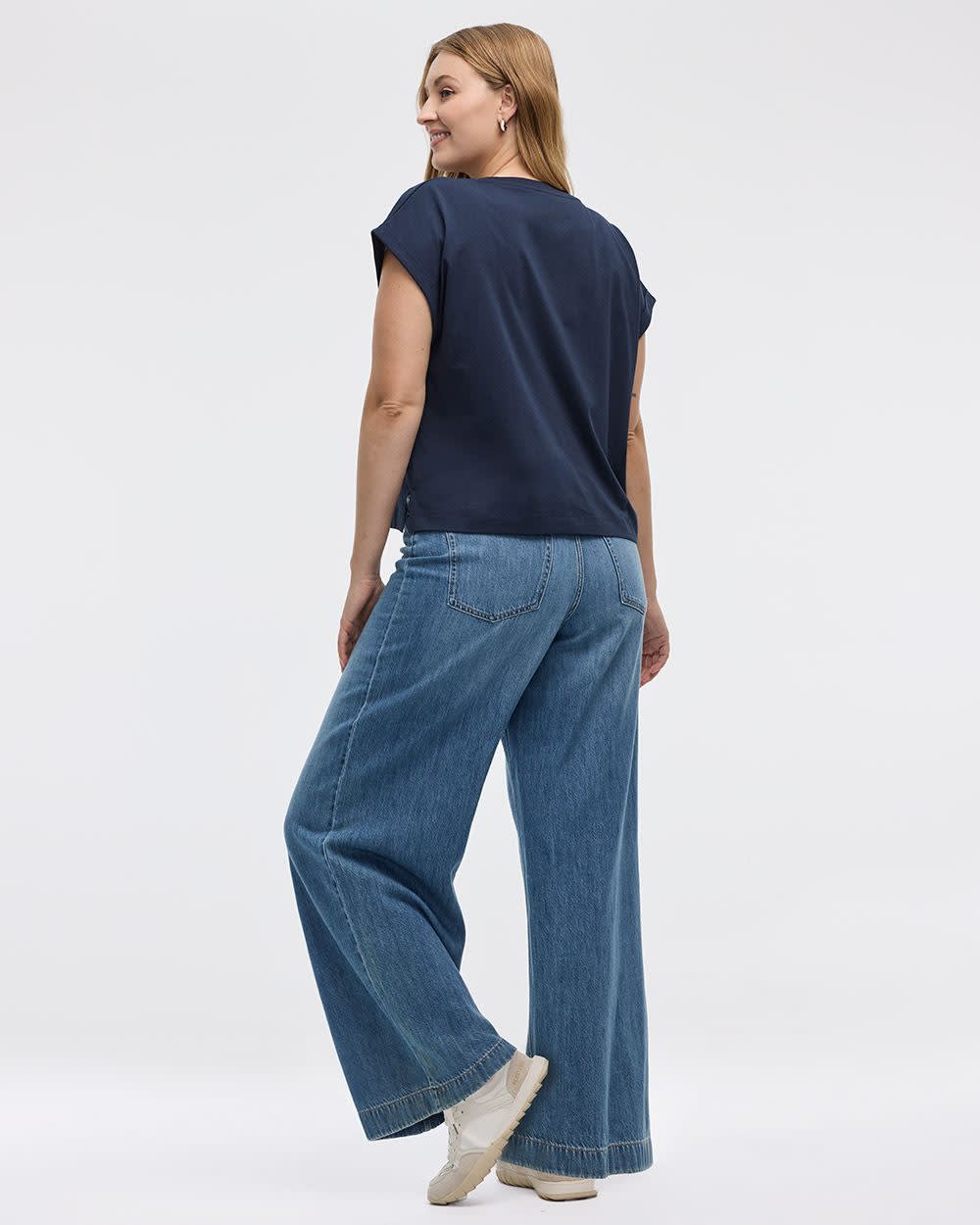 T-shirt à col rond et manches courtes avec détails crochetés