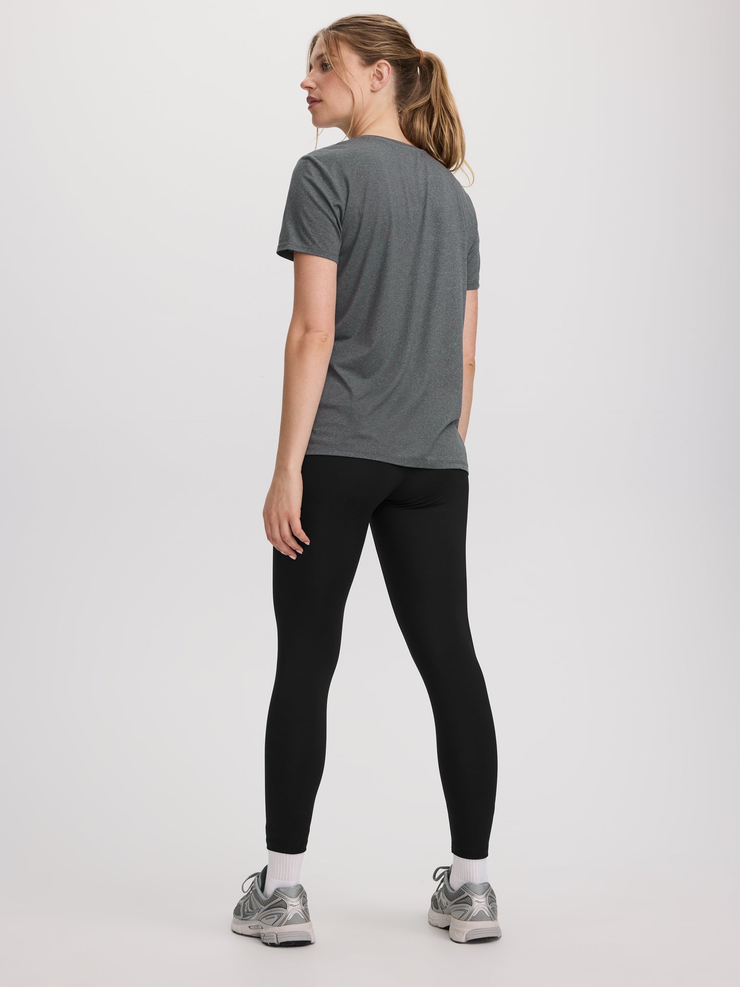 Crew-Neck Tee - DRY-LUX (R) Hyba Essentials
