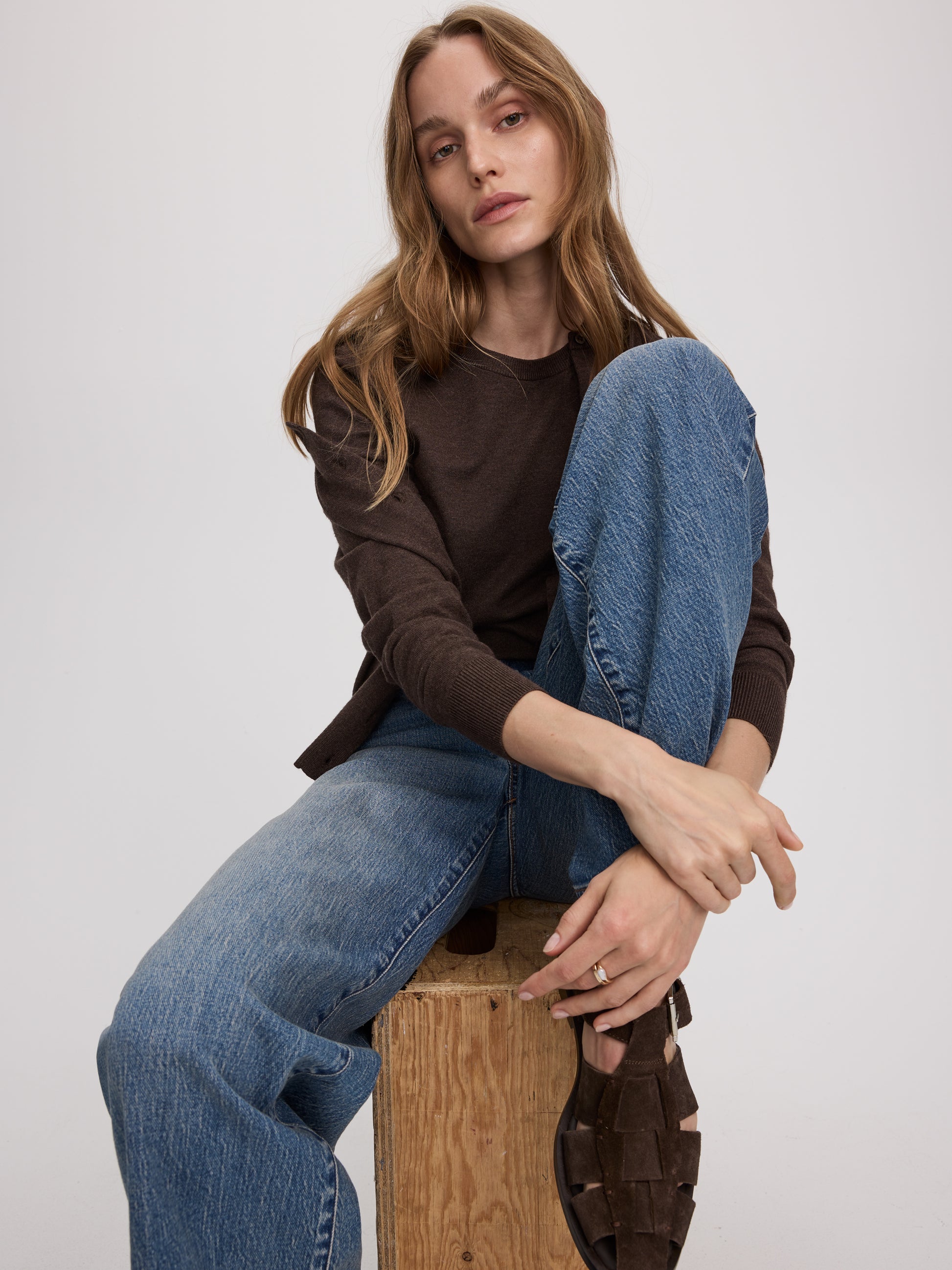 Crew-Neck Cardigan - R Essentials
