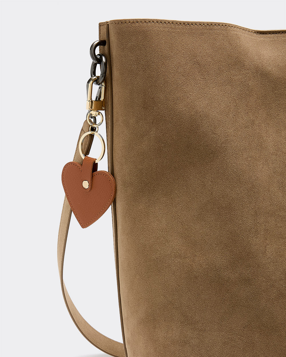 Breloque pour sac coeur en faux cuir