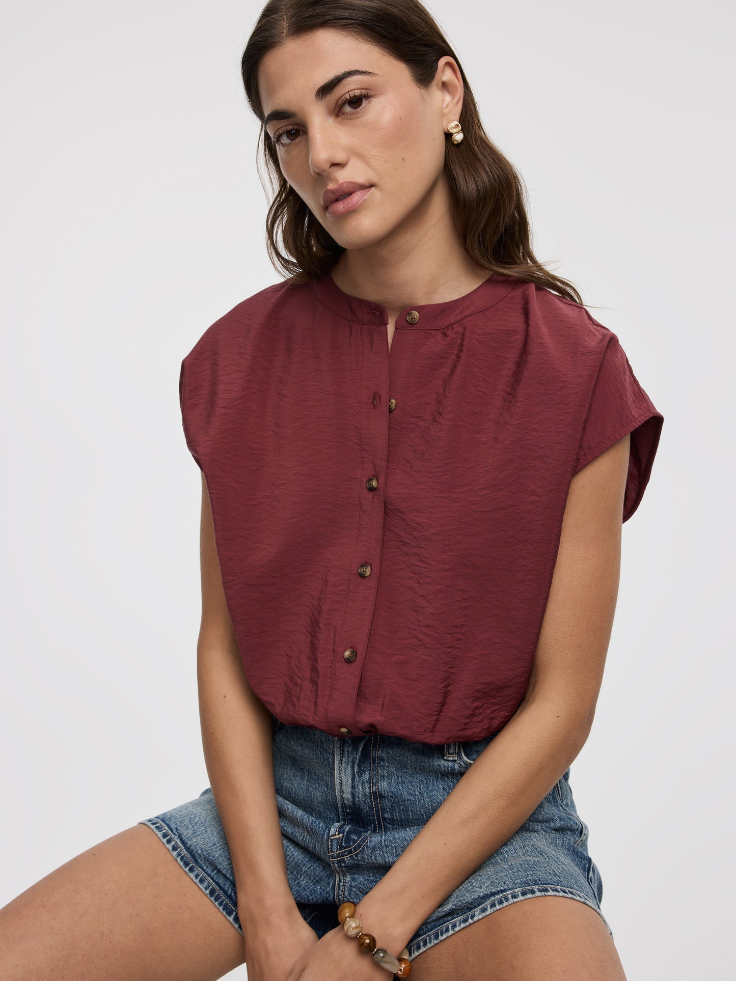 Extended-Sleeve Crew-Neck Buttoned-Down Blouse