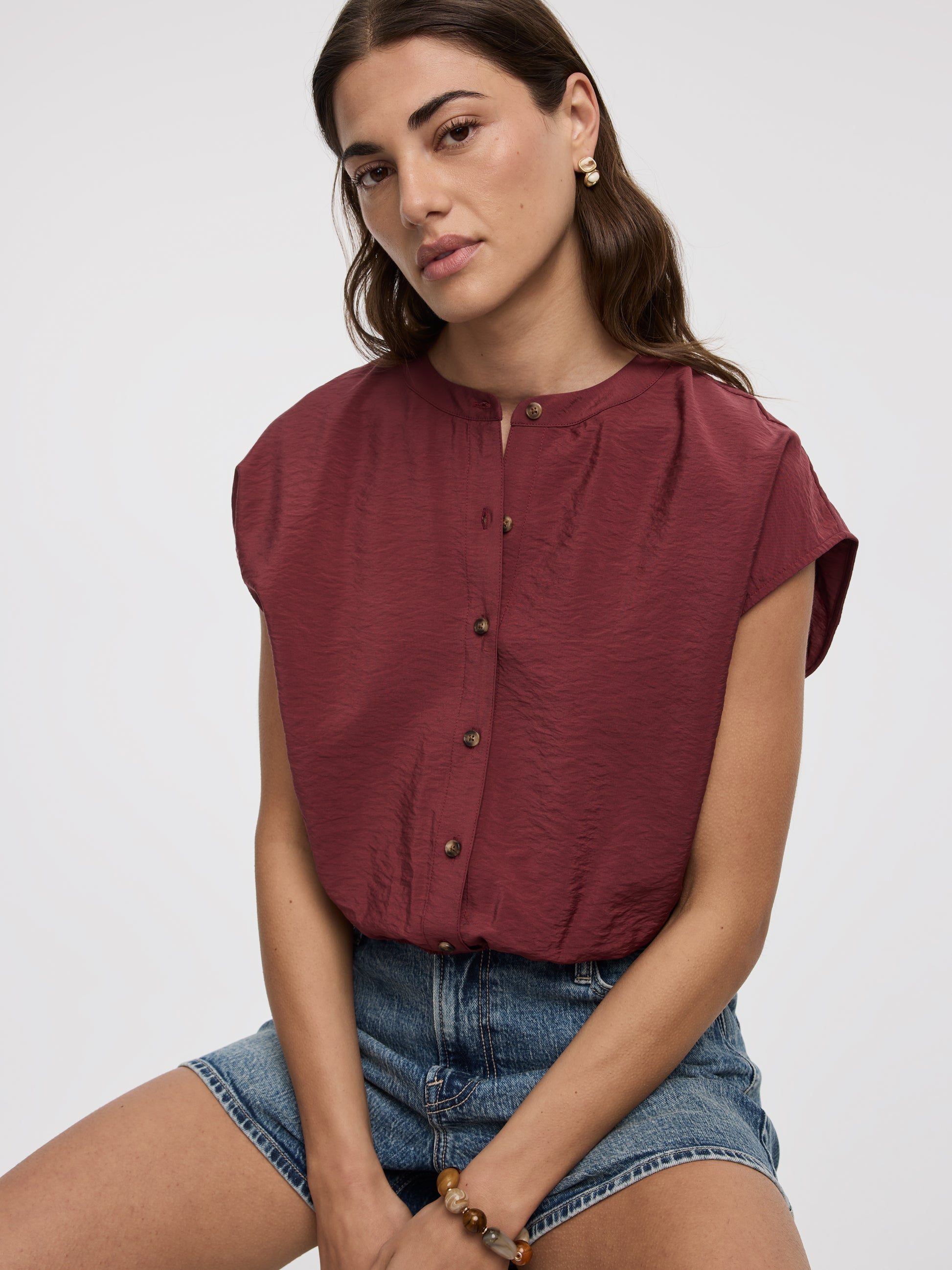 Extended-Sleeve Crew-Neck Buttoned-Down Blouse