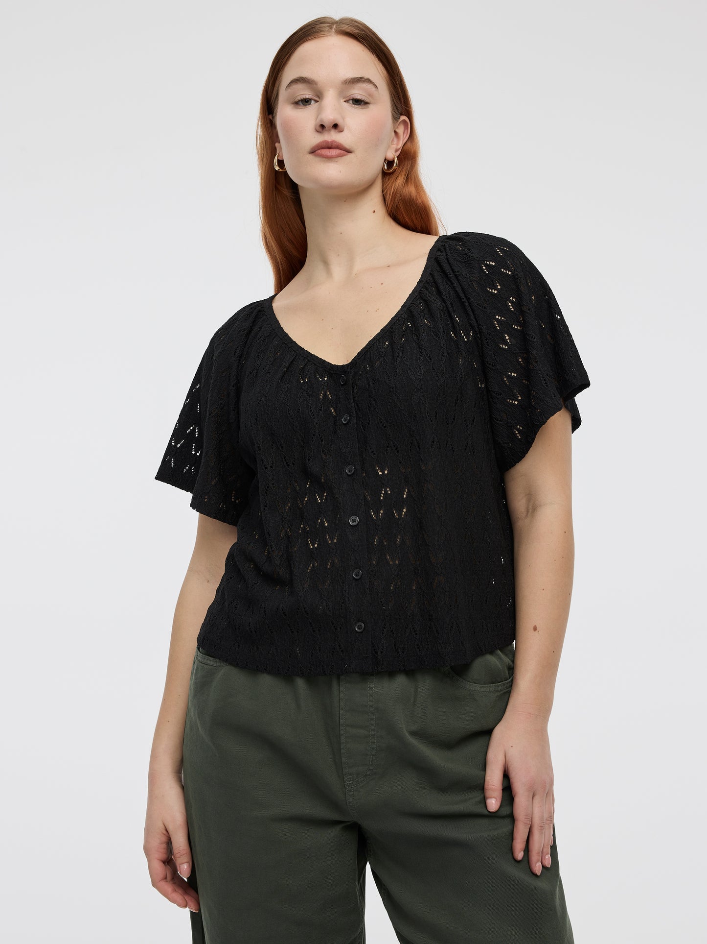 Blouse boutonnée à manches courtes à volants et col V 
