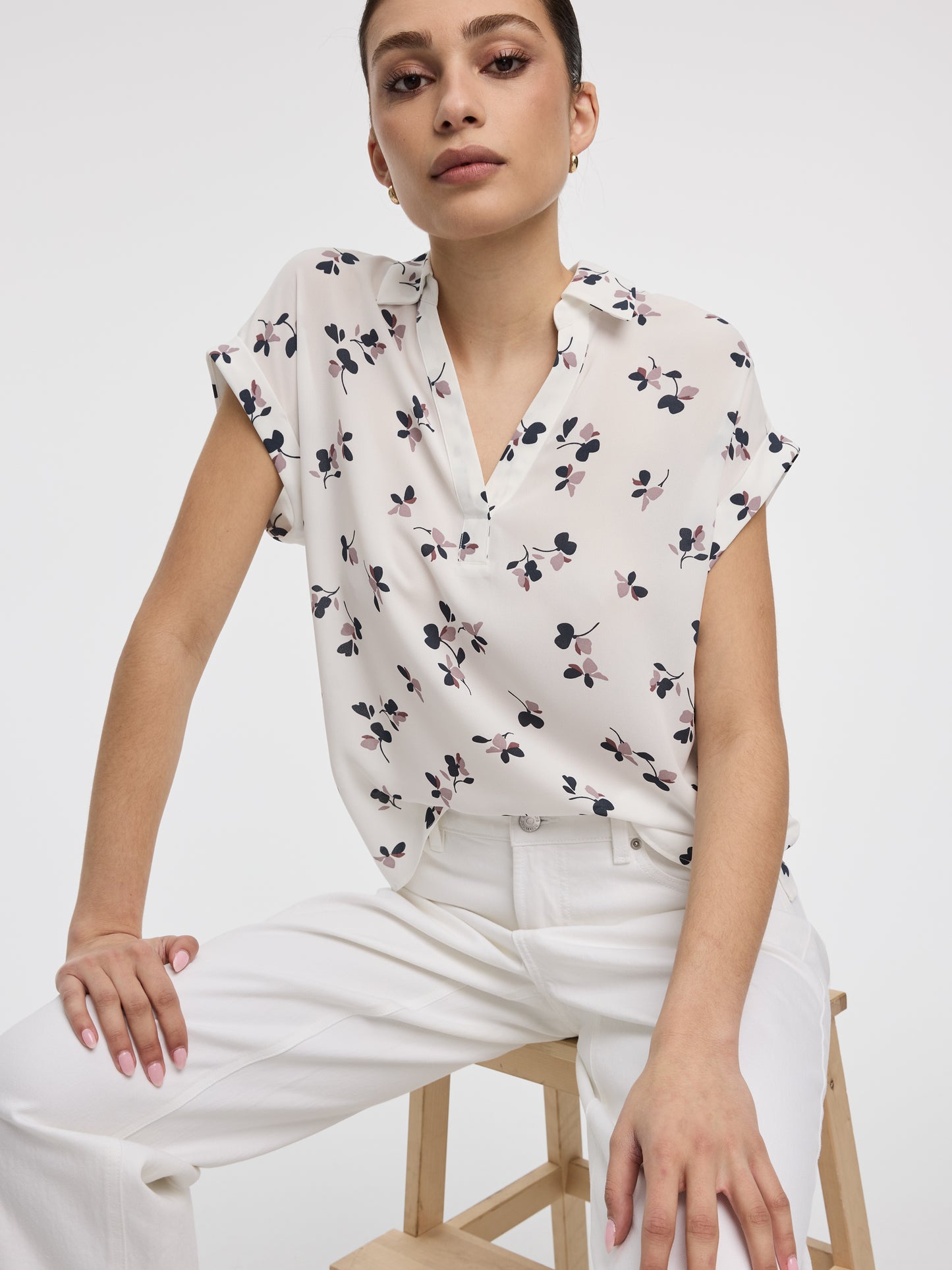 Blouse fluide à manches courtes et col en V - R Essentiels