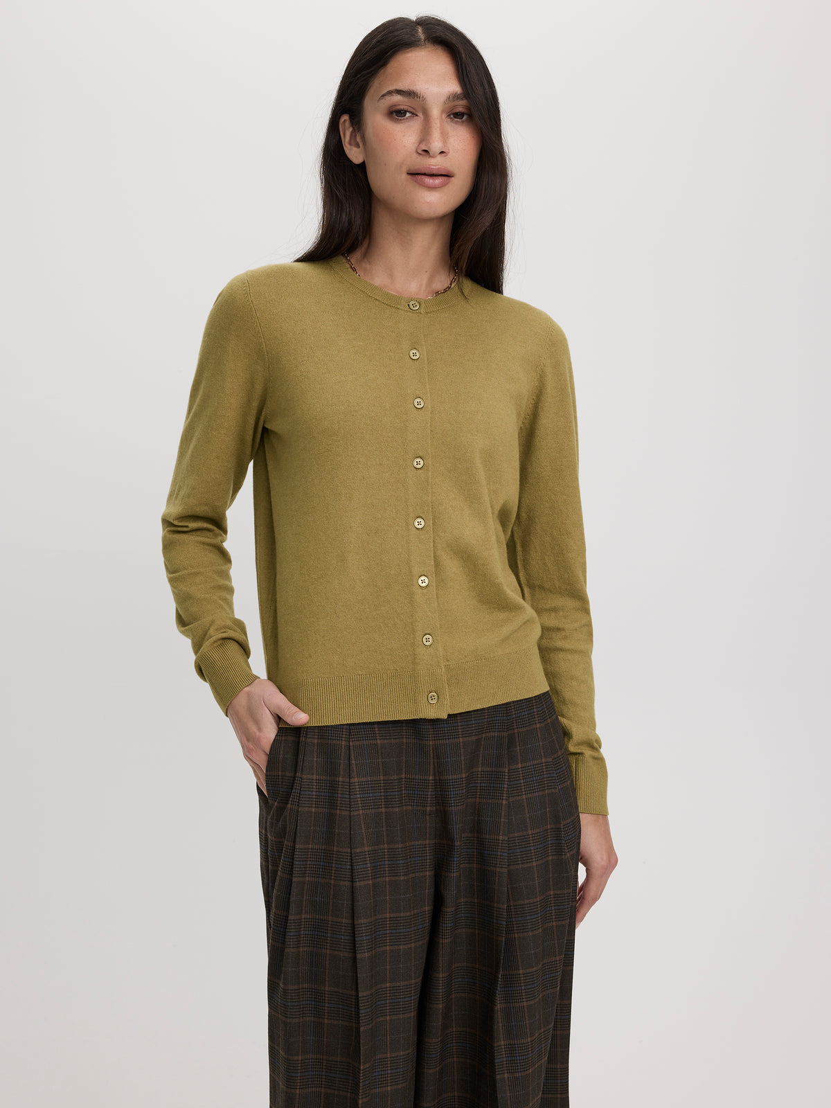 Crew-Neck Cardigan - R Essentials
