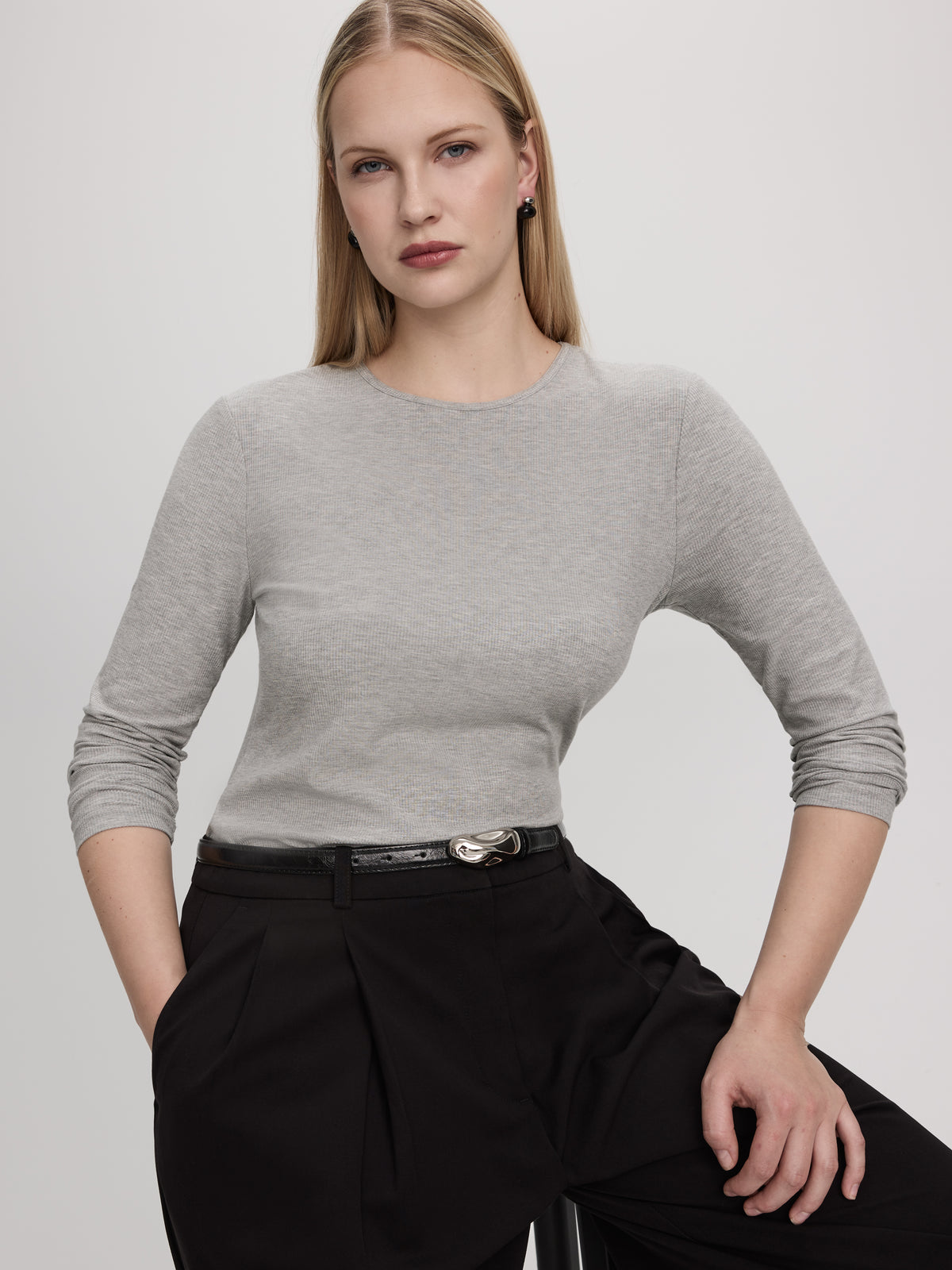 Long-Sleeve Crew-Neck Ribbed T-Shirt - R Essentials