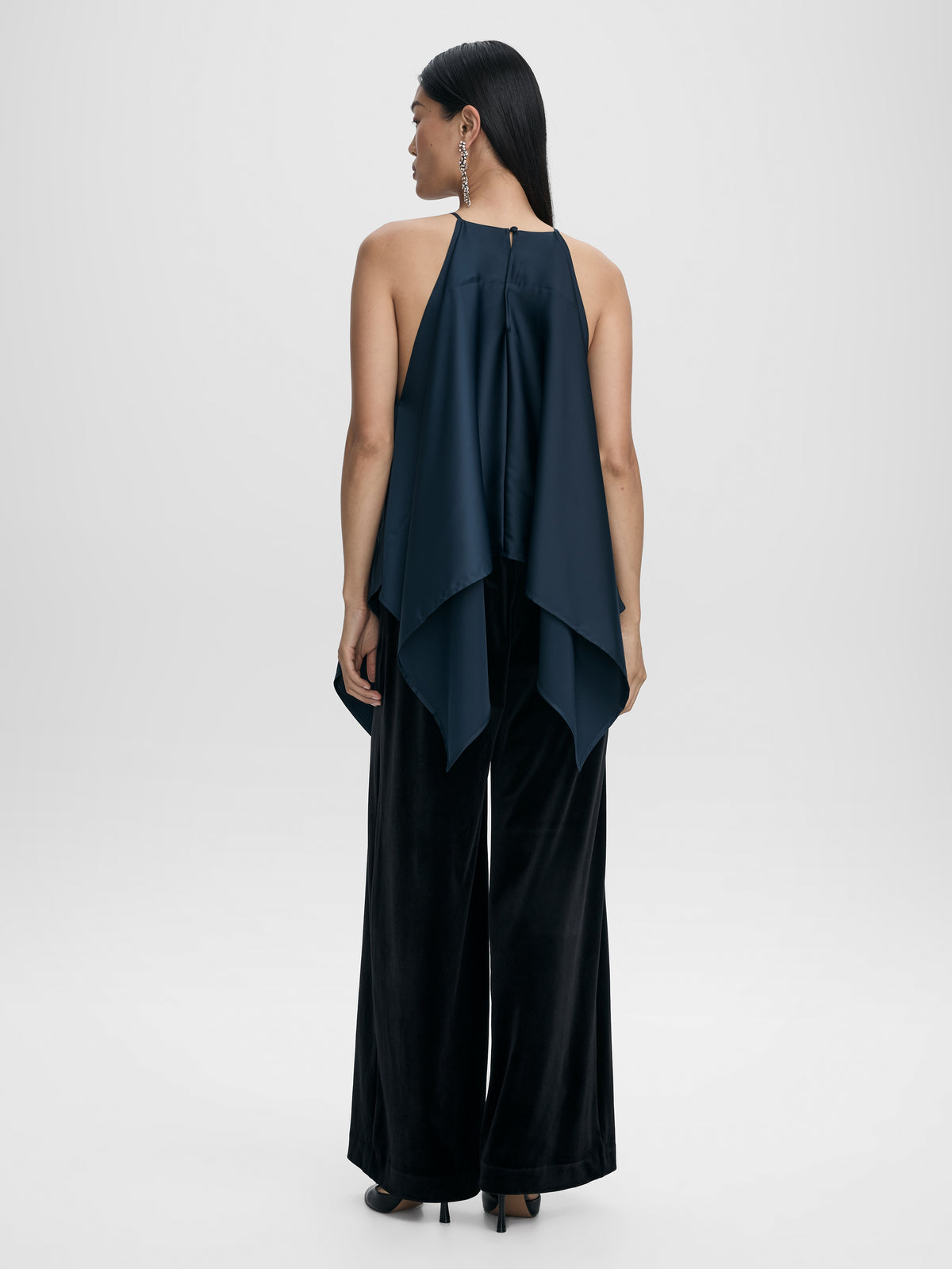 Sleeveless Scarf Blouse