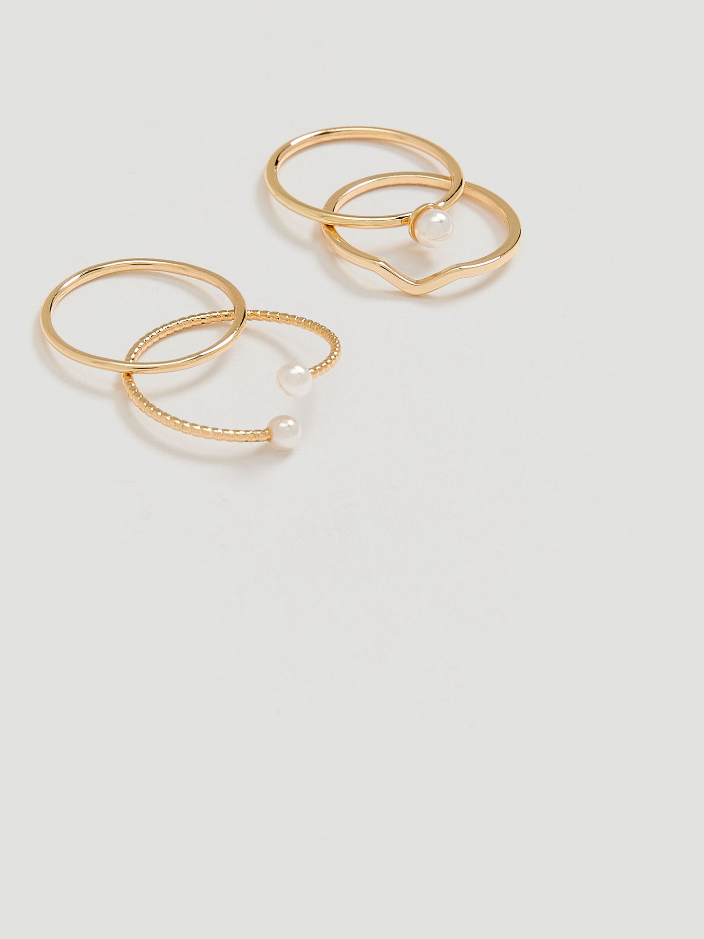Rings with Pearls - Set of 4