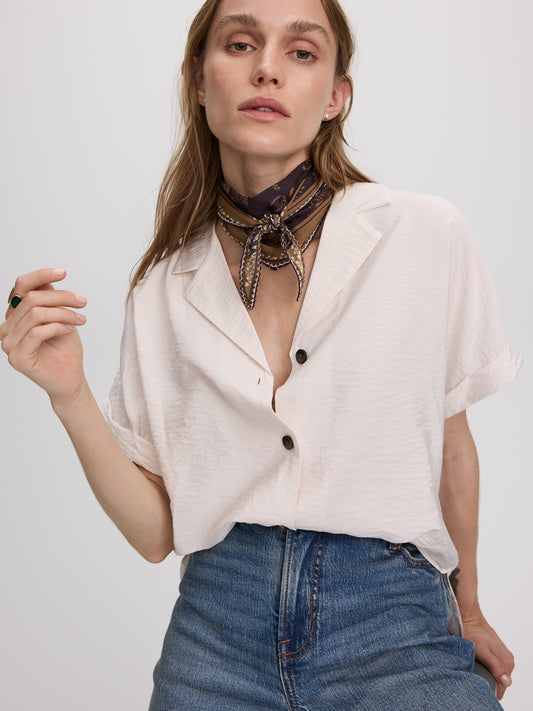 Diamond-Shaped Scarf with Border