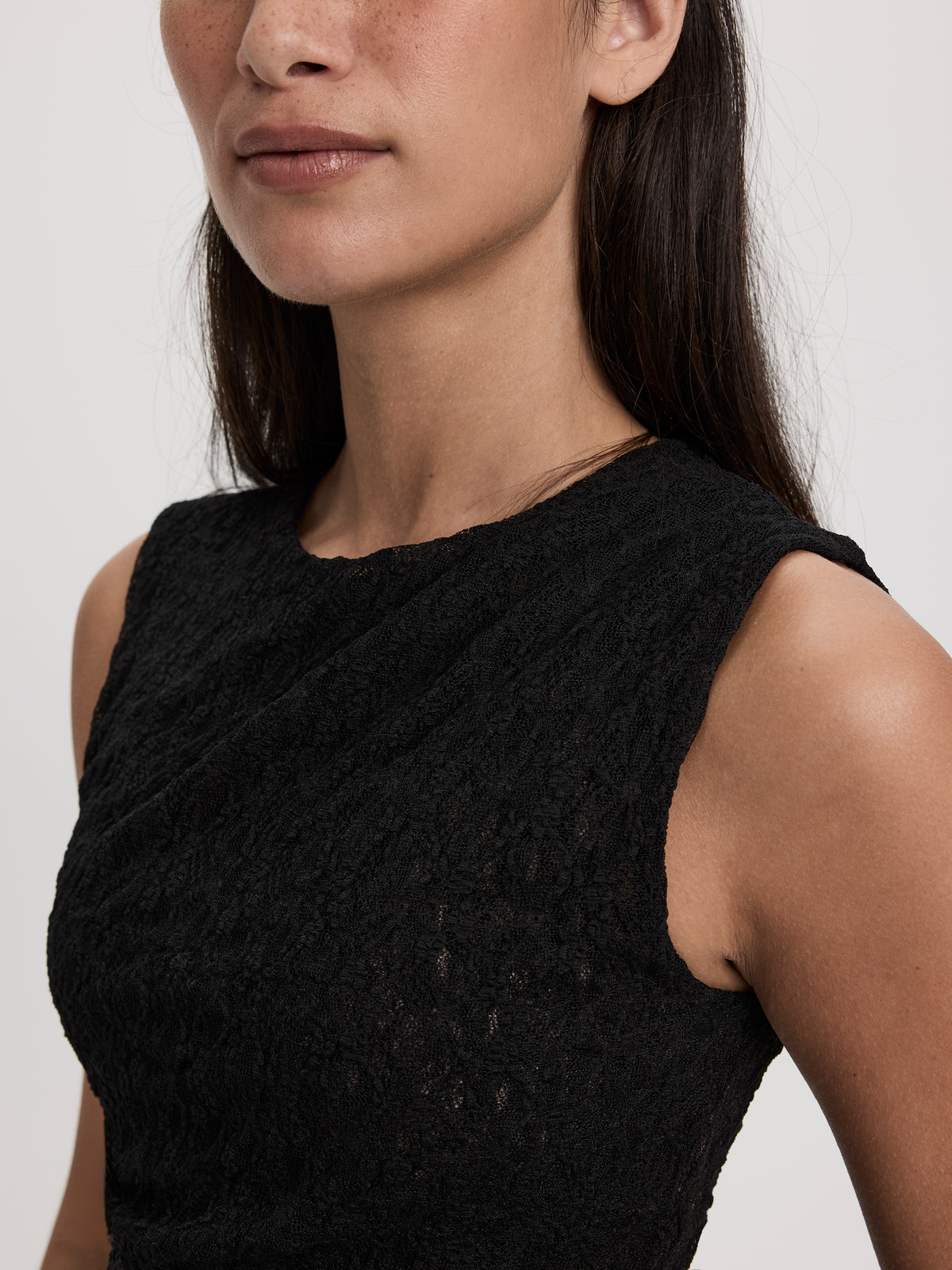 Sleeveless Crew-Neck Lace Top