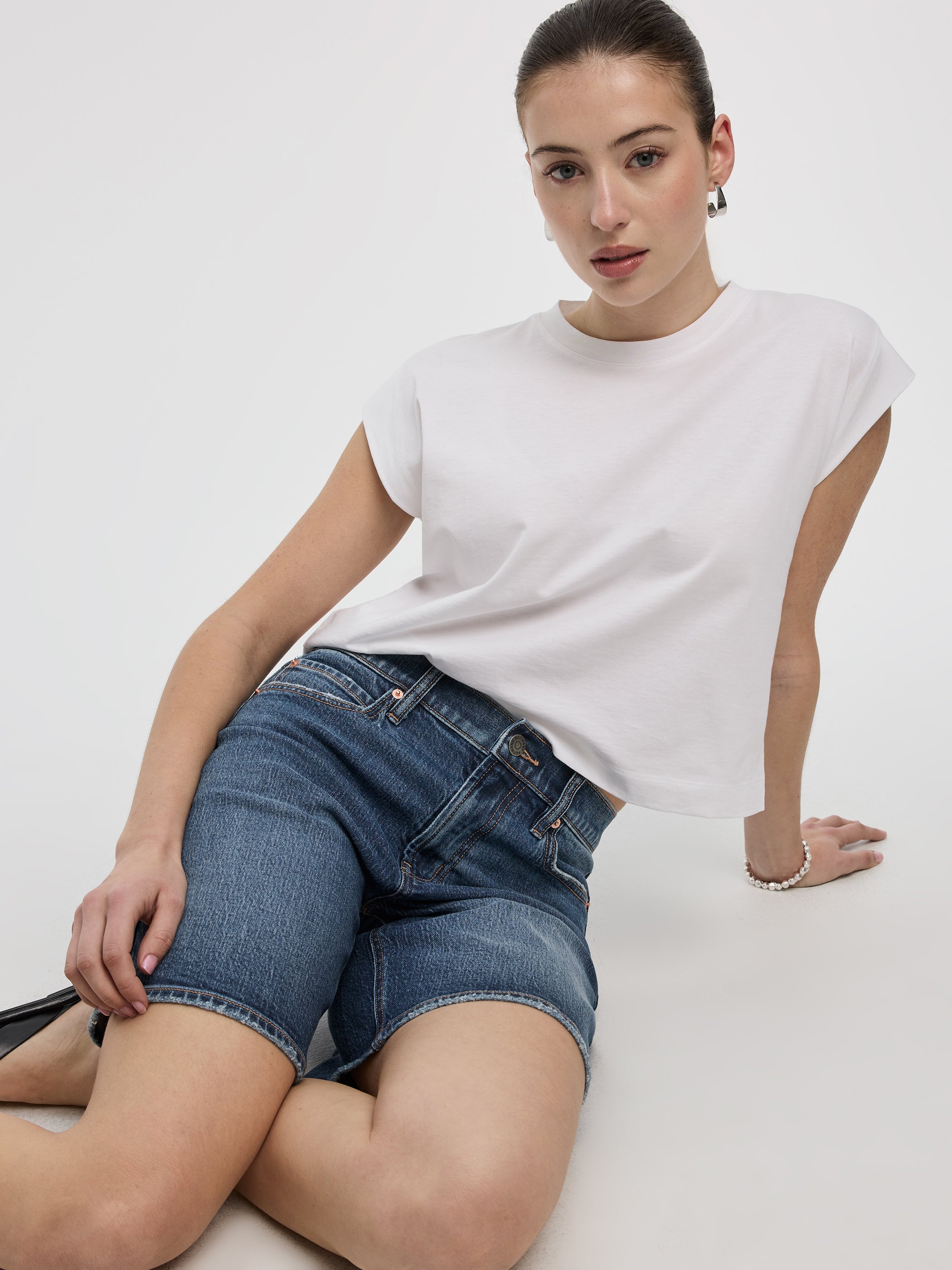 Mid-Rise Baggy Shorts