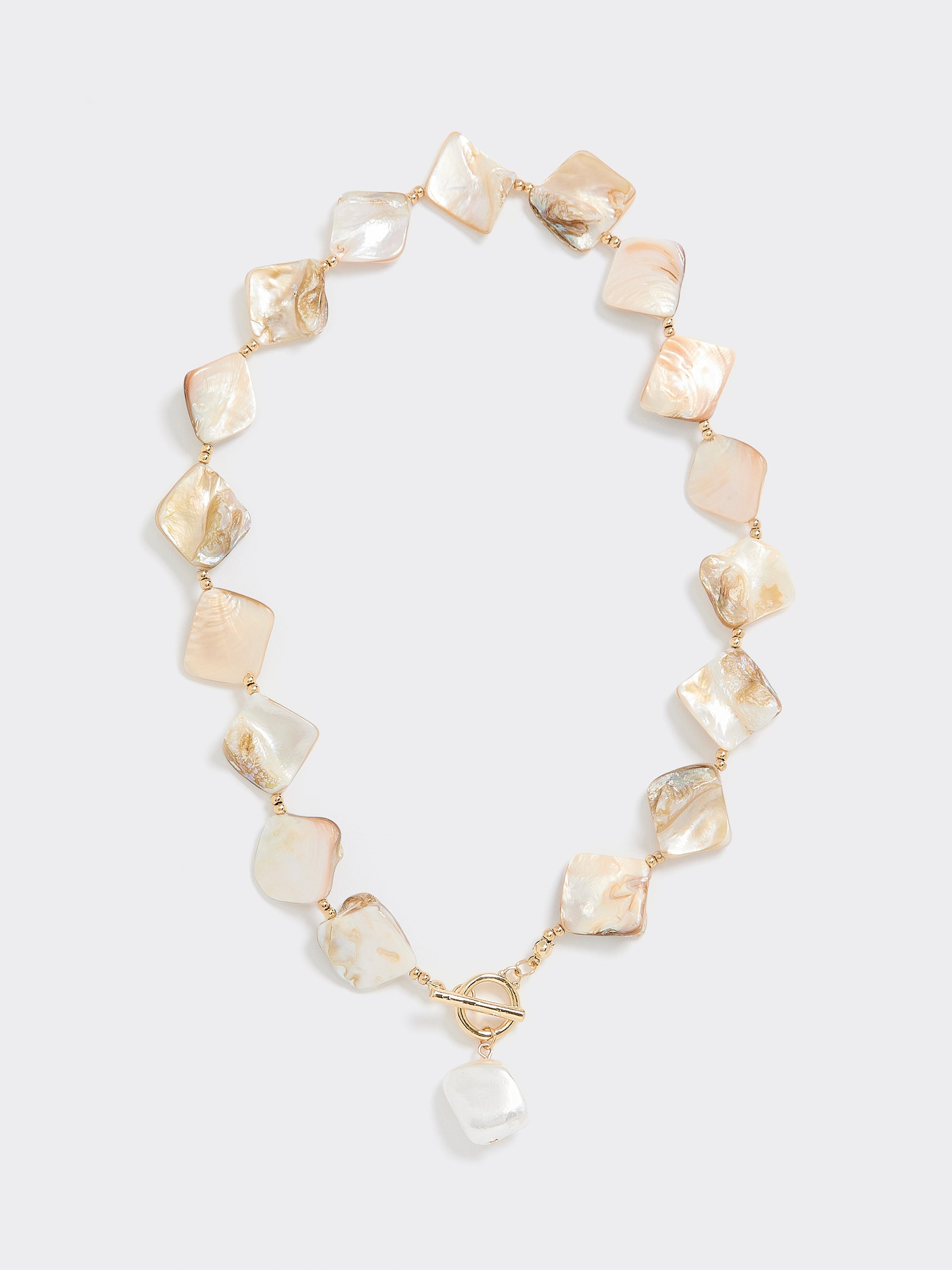 Short Necklace with Shell Beads