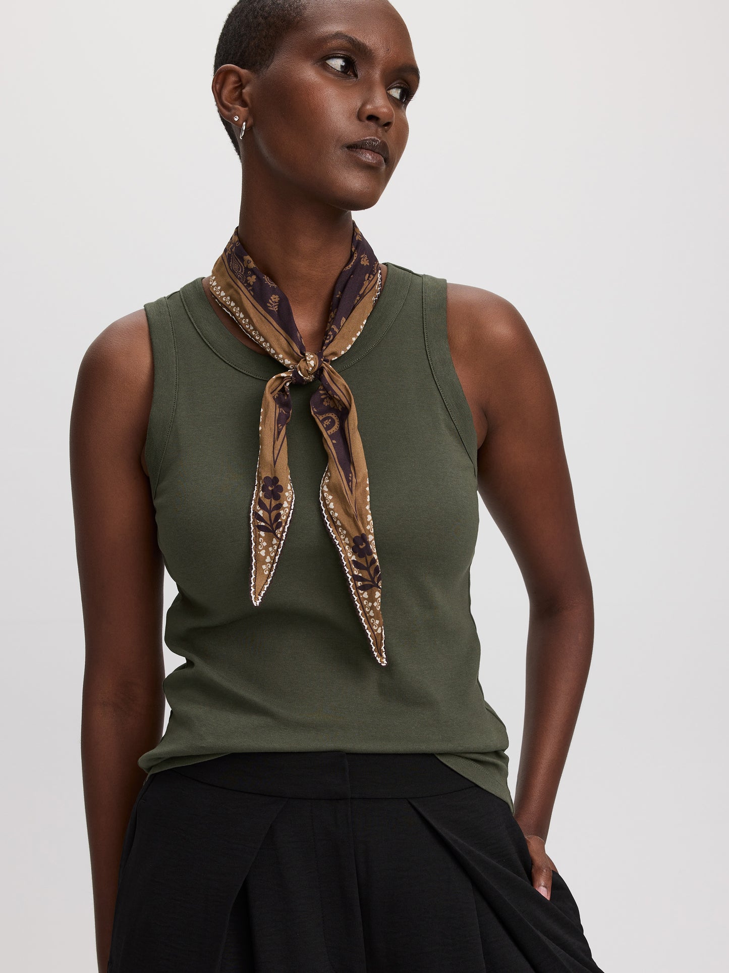 Ribbed Crew-Neck Tank - R Essentials