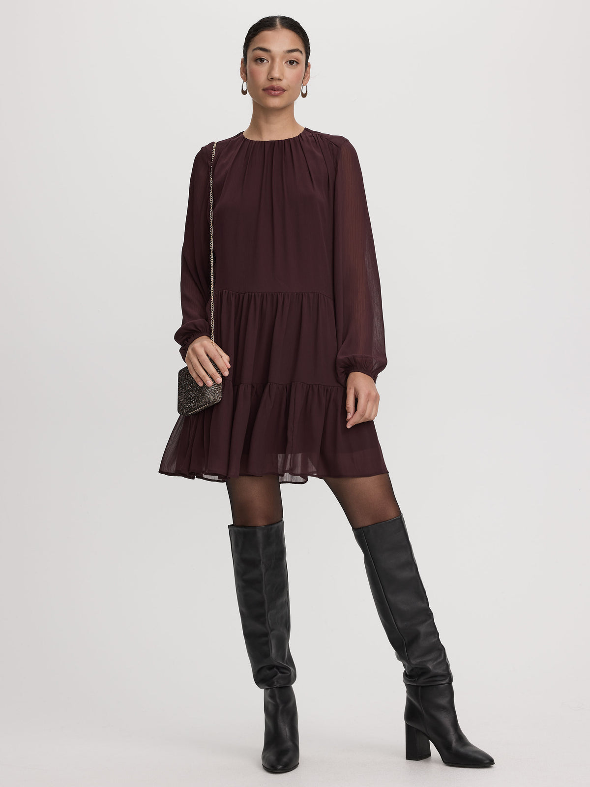 Robe courte en mousseline à manches longues et col rond