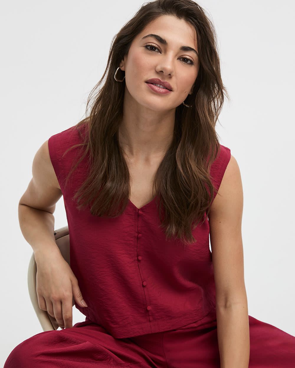 Extended-Sleeve V-Neck Buttoned-Down Blouse