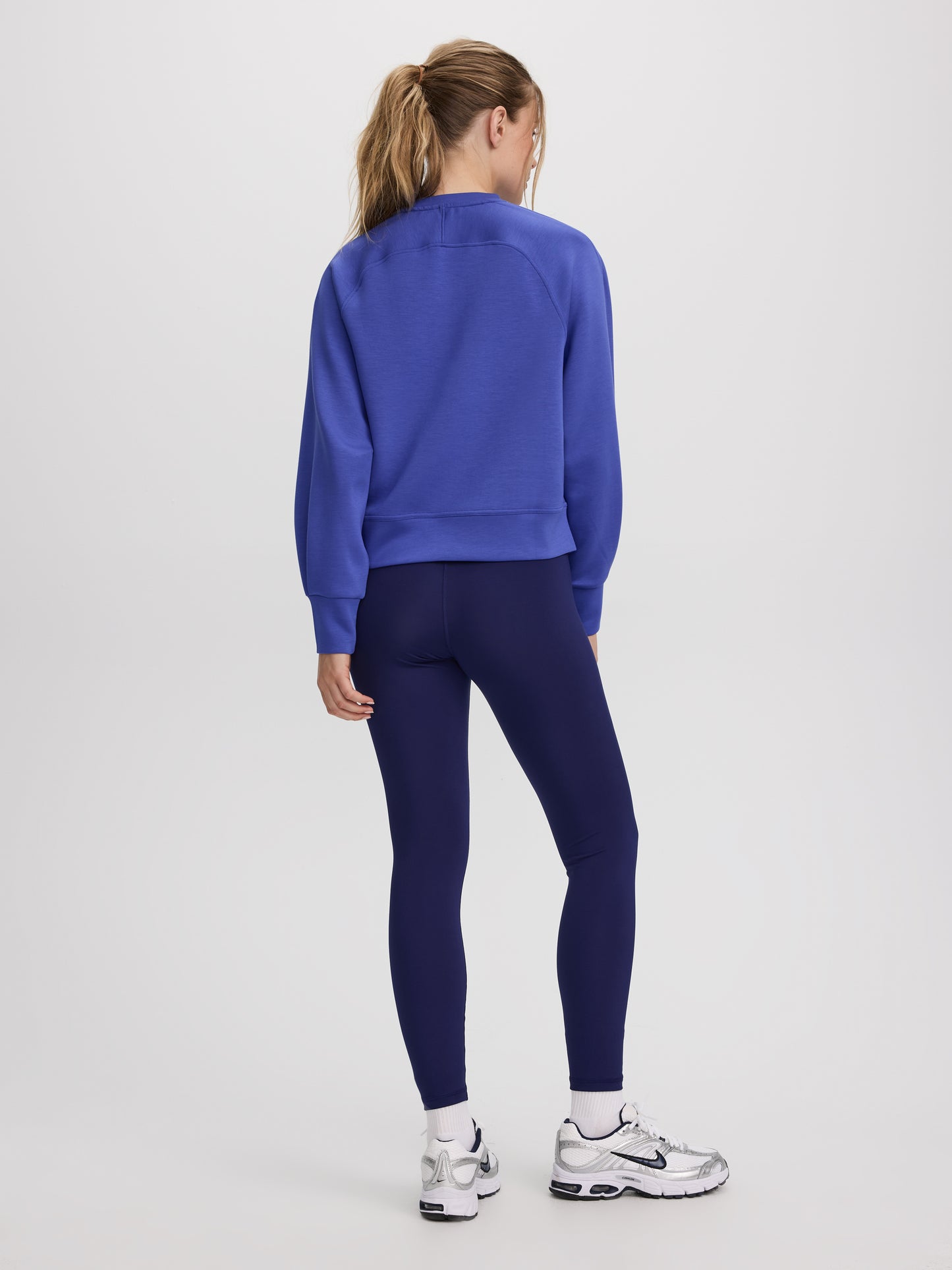Long-Sleeve Sweatshirt - HYLUX Hyba