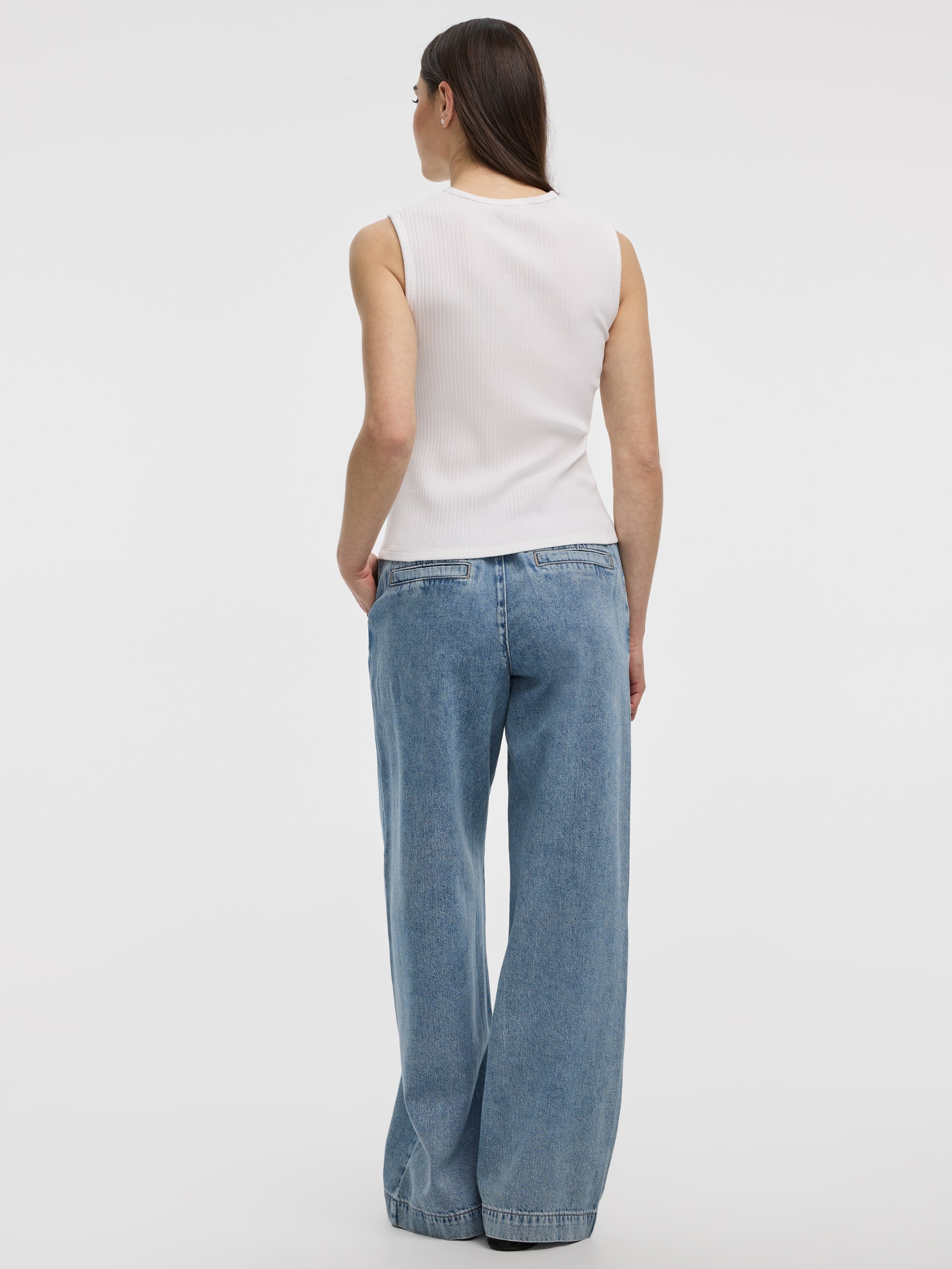 Ribbed Crew-Neck Tank