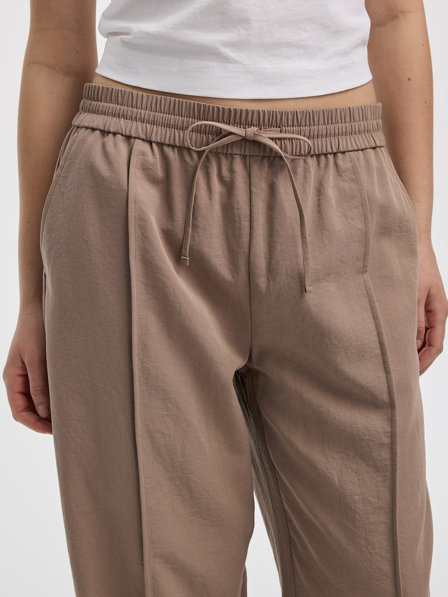 Pintuck Barrel Pant