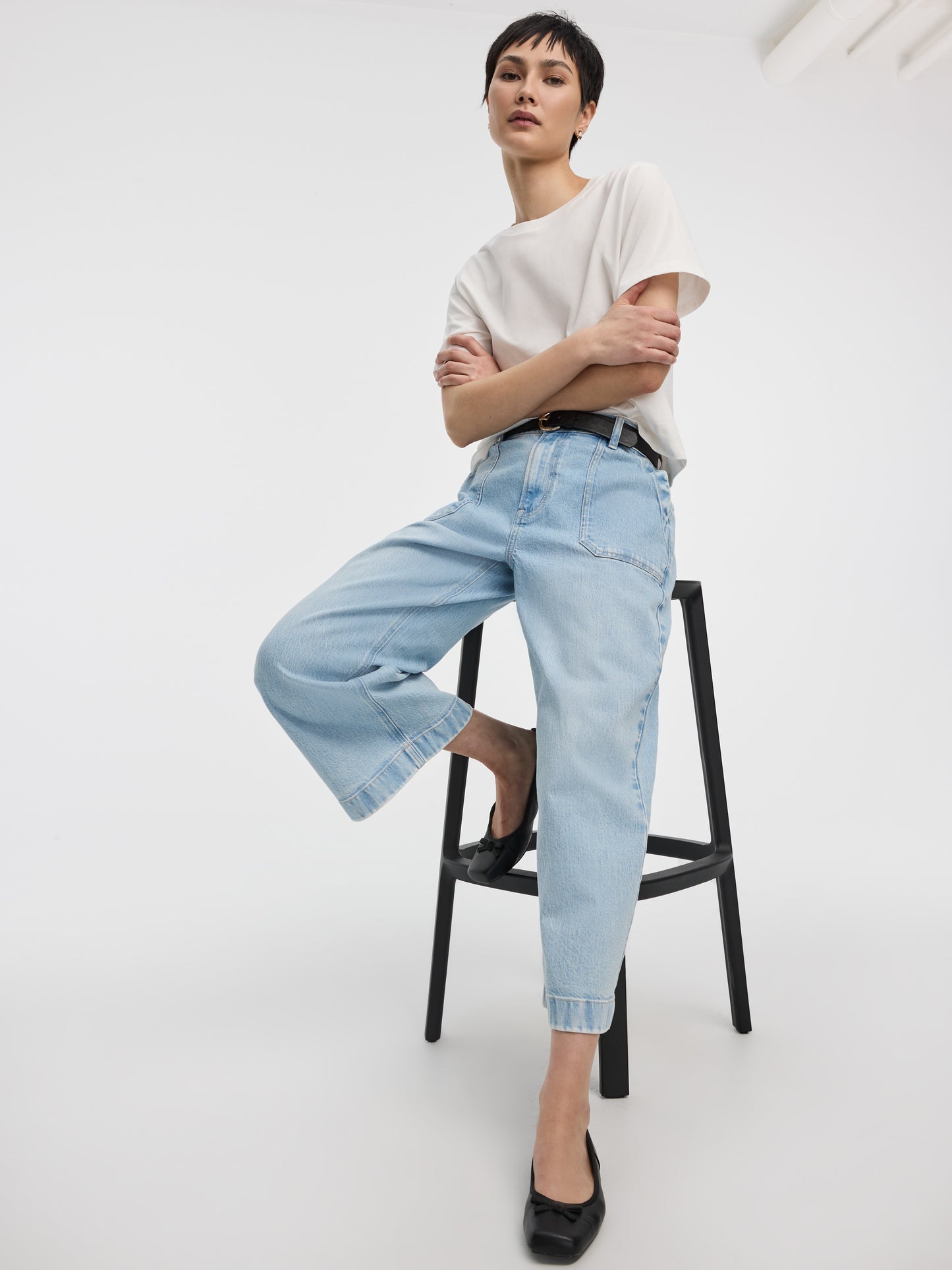 Jean court à jambe large et taille haute