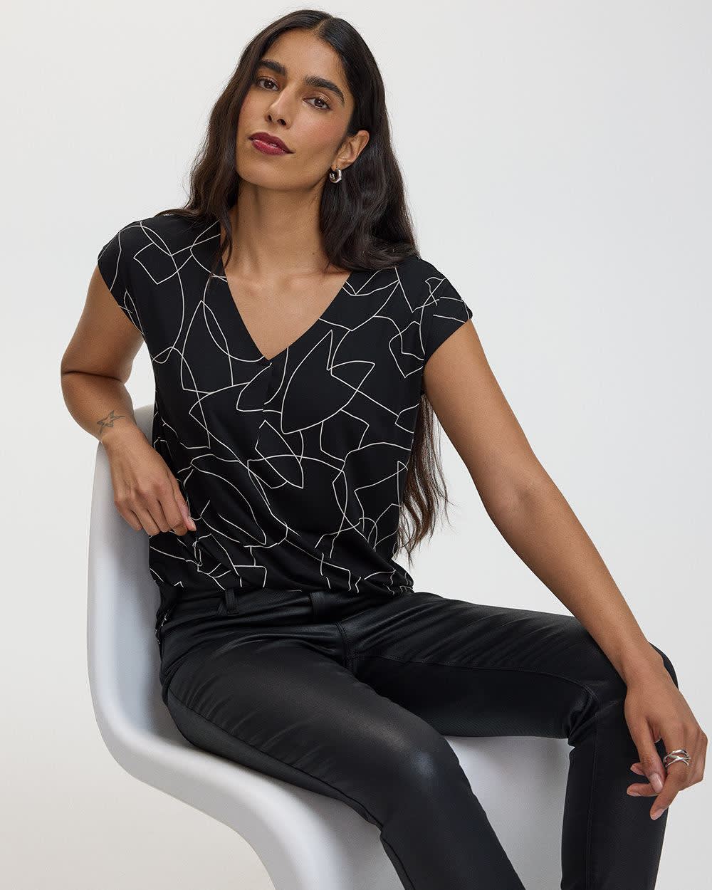 Tunique à manches très courtes et col V