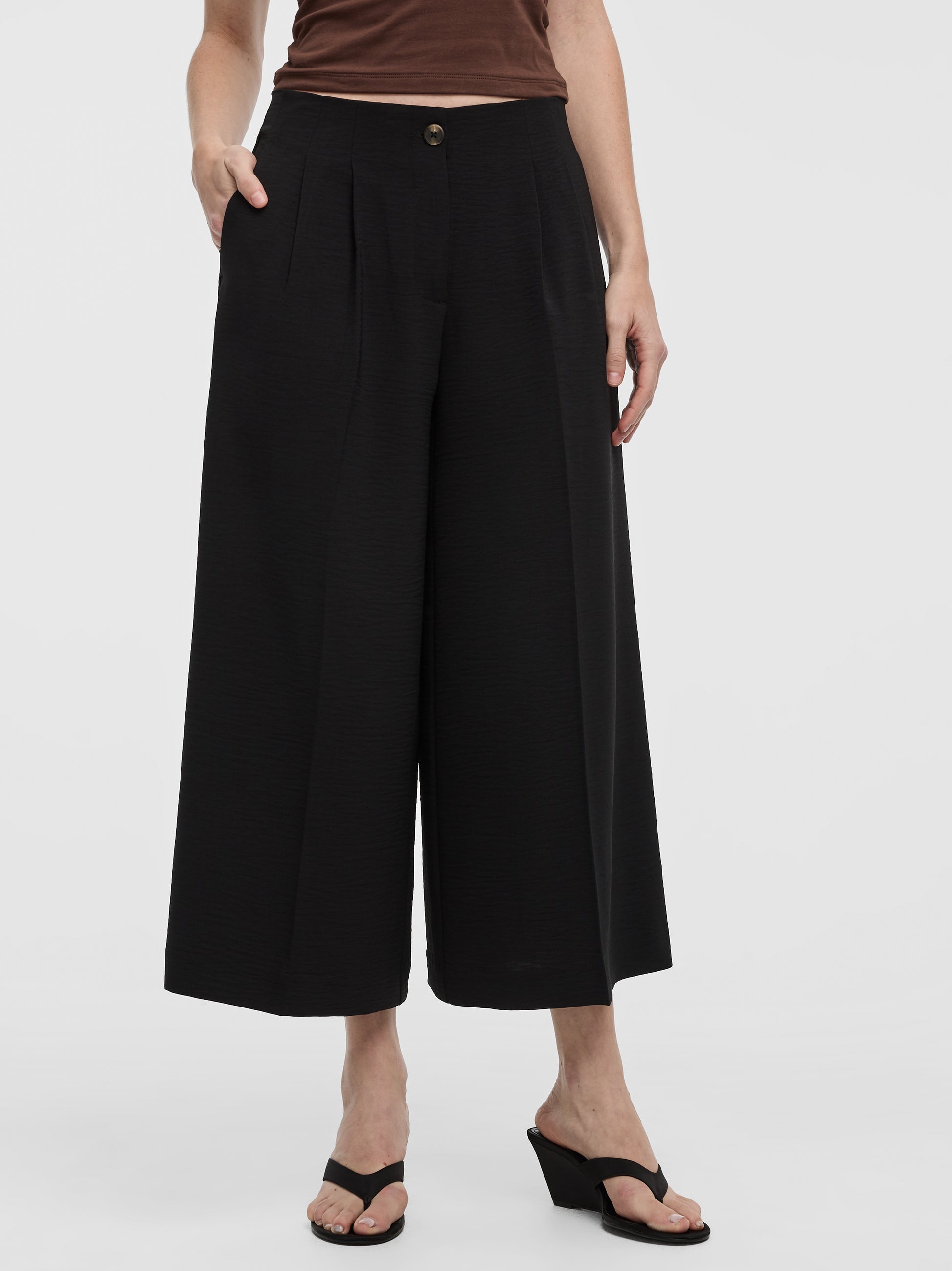 Cropped Wide-Leg High-Rise Pant
