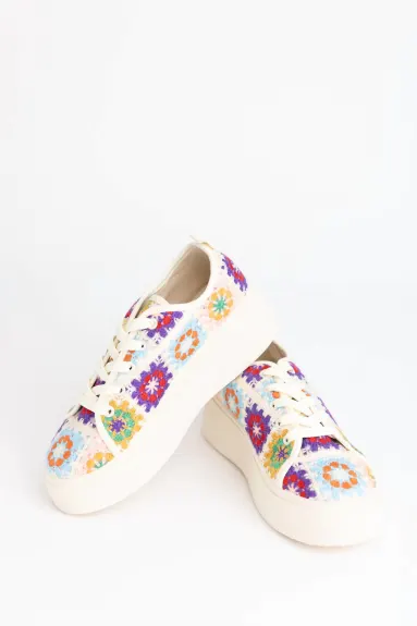 CHINESE LAUNDRY - Flower Child Sneaker