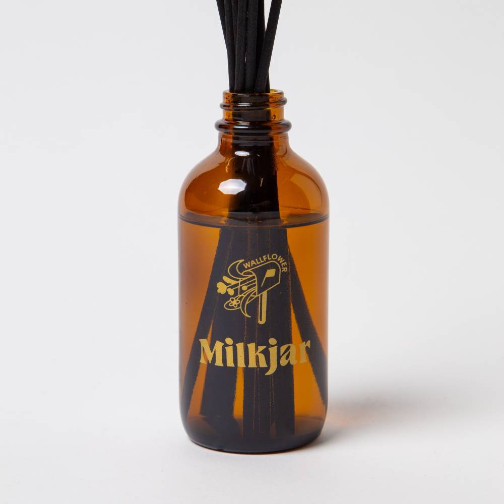 Milk Jar Wallflower Reed Diffuser Tobacco & Peony 4oz Reitmans