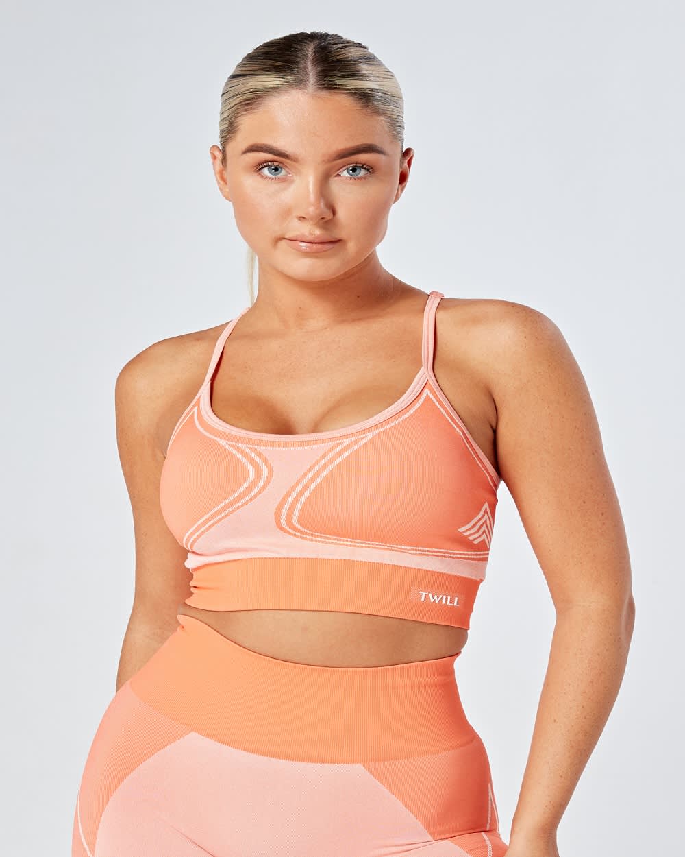 Twill Active - Recycled Colour Block Body Fit Seamless Sports Bra - Coral -  Reitmans