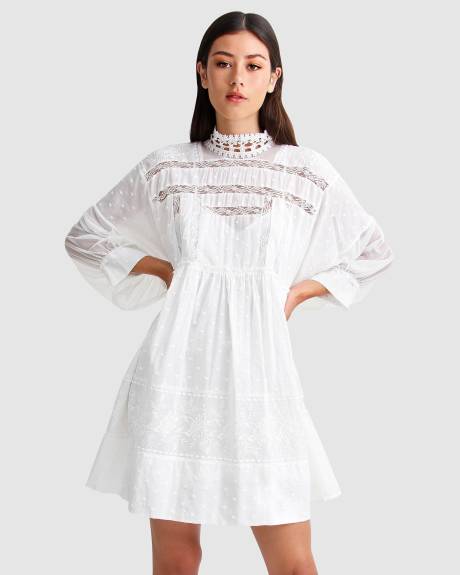 Belle & Bloom Unforgettable mini robe oversize en dentelle - blanc