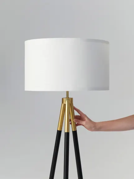 Levi Led Tripod Floor Lamp With Drum Shade
