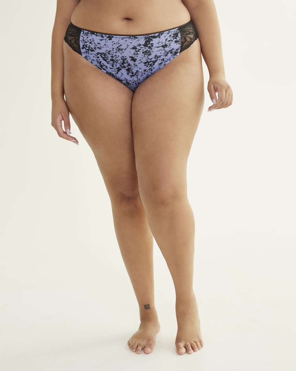 Printed Microfiber Thong with Lace - Déesse Collection